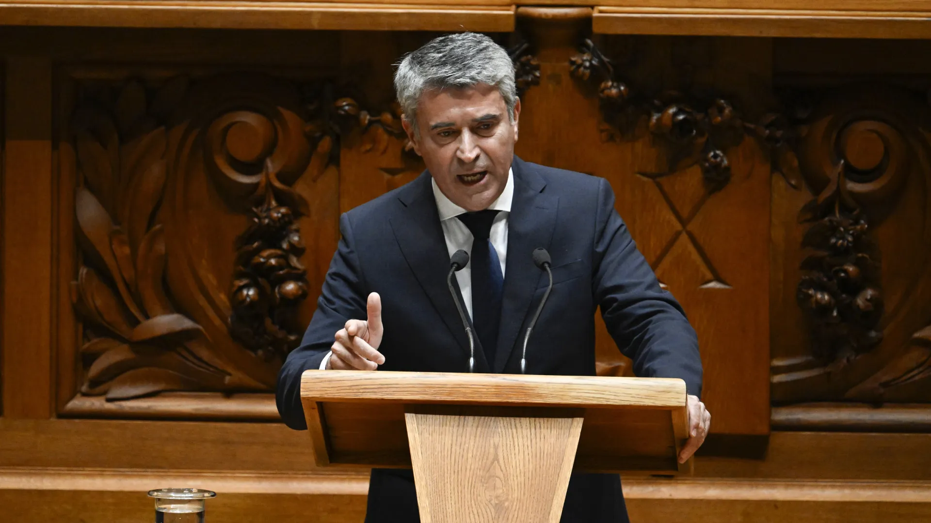 
                    Líder do PS fala em 