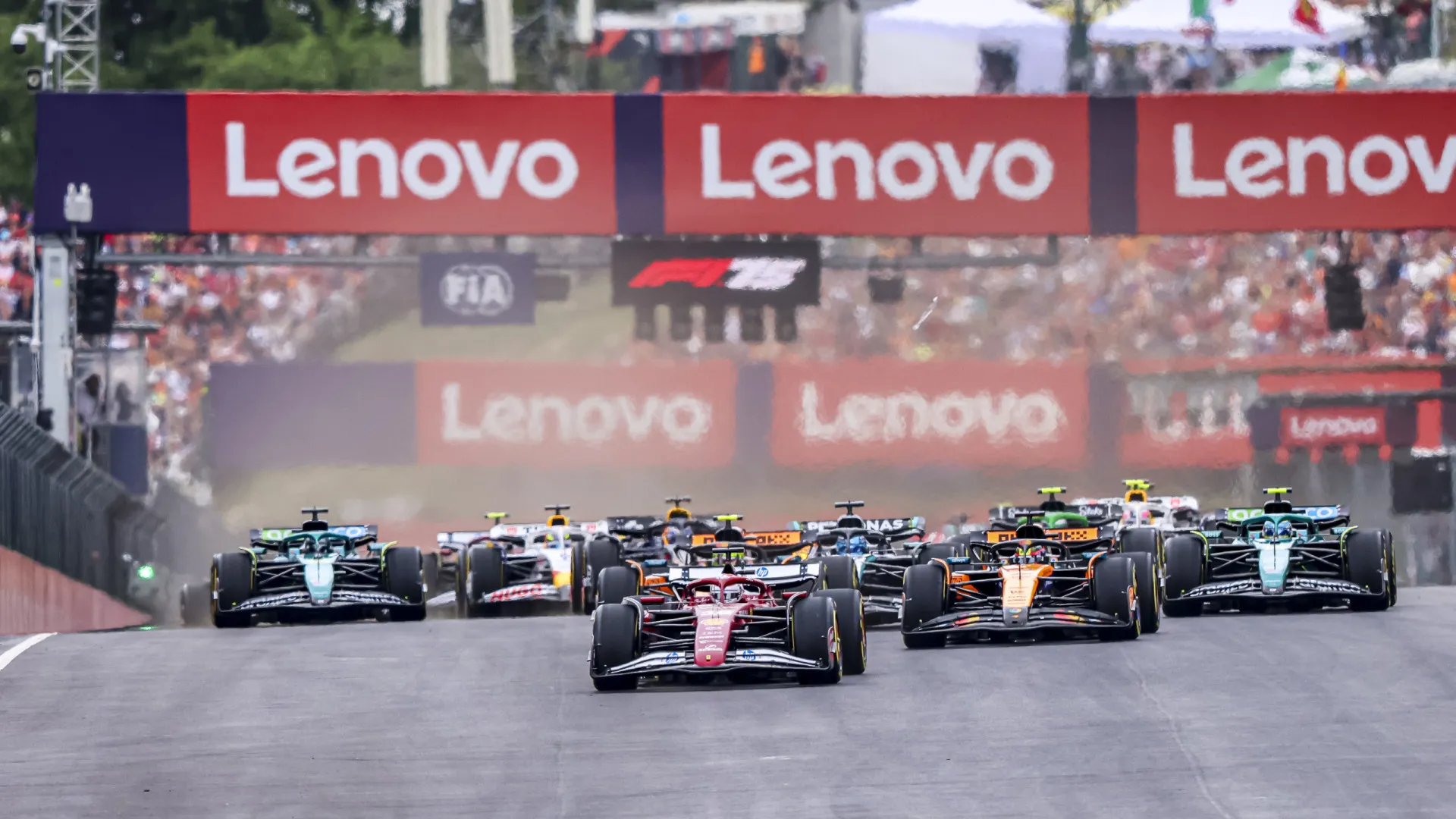 
                    Contratos plurianuais. Os pilotos garantidos na F1 para os próximos anos
                