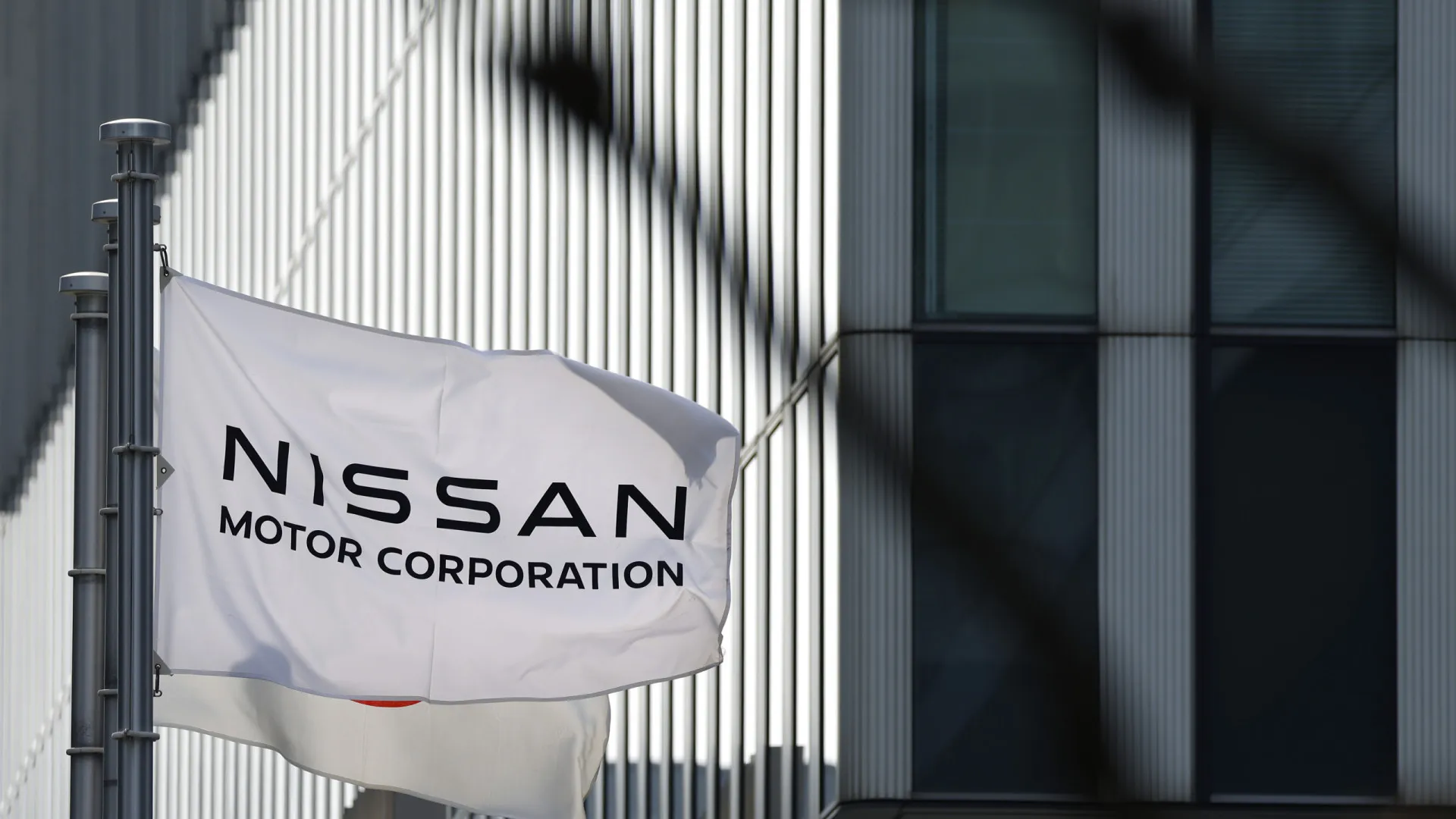 
                    Nissan vendeu mais em julho, mas produziu menos
                