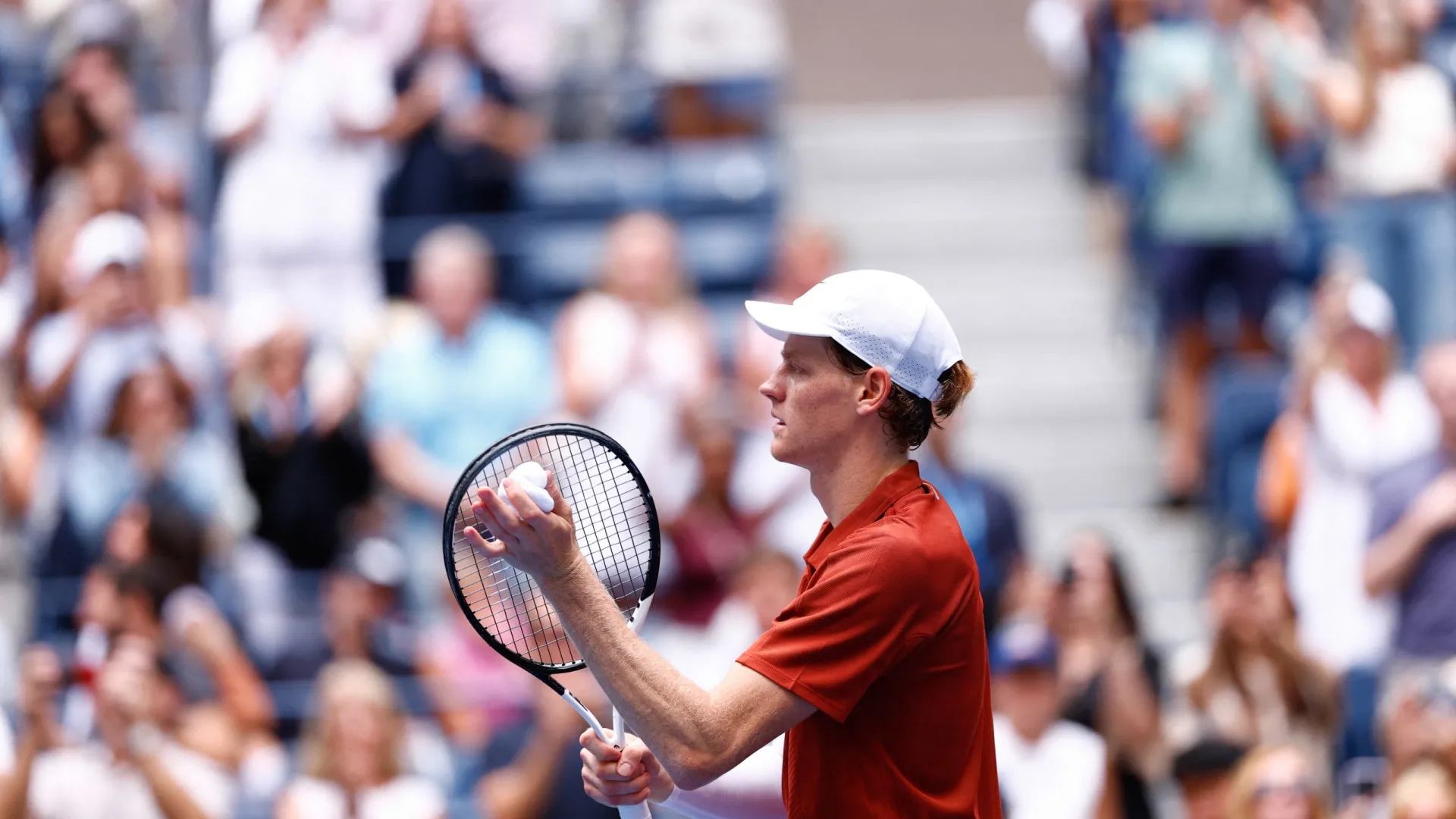 
                    Jannik Sinner segue sem dificuldades para a terceira ronda do US Open
                
