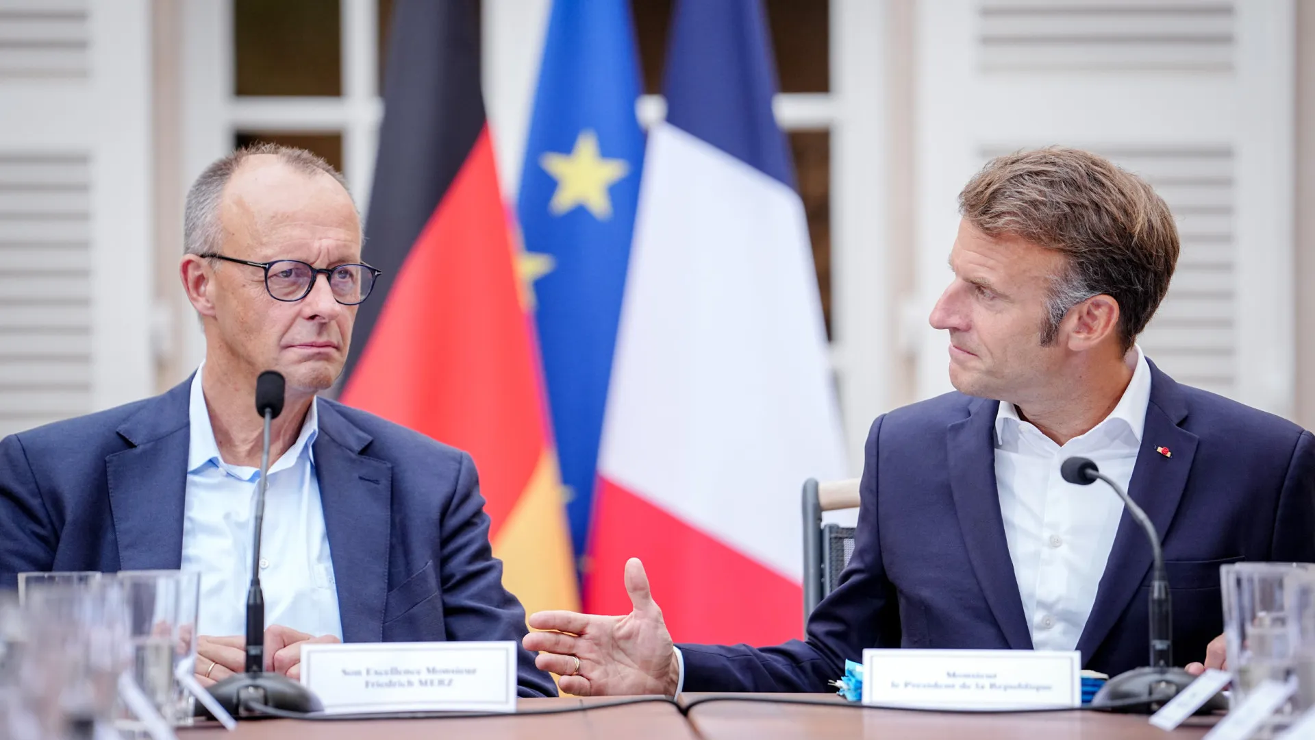 
                    Fortalecer UE na Economia e Defesa? Macron e Merz querem mais articulação
                