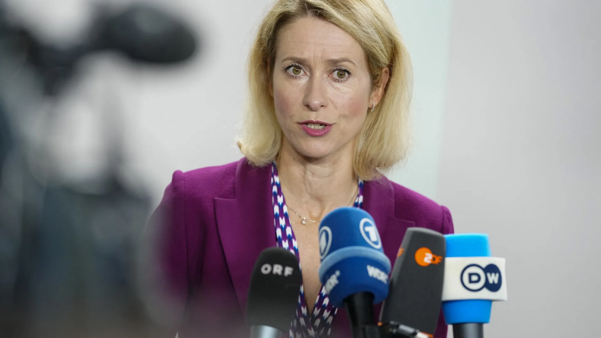 
                    Bruxelas propõe suspender acordo UE-Israel como pressão sobre Gaza
                