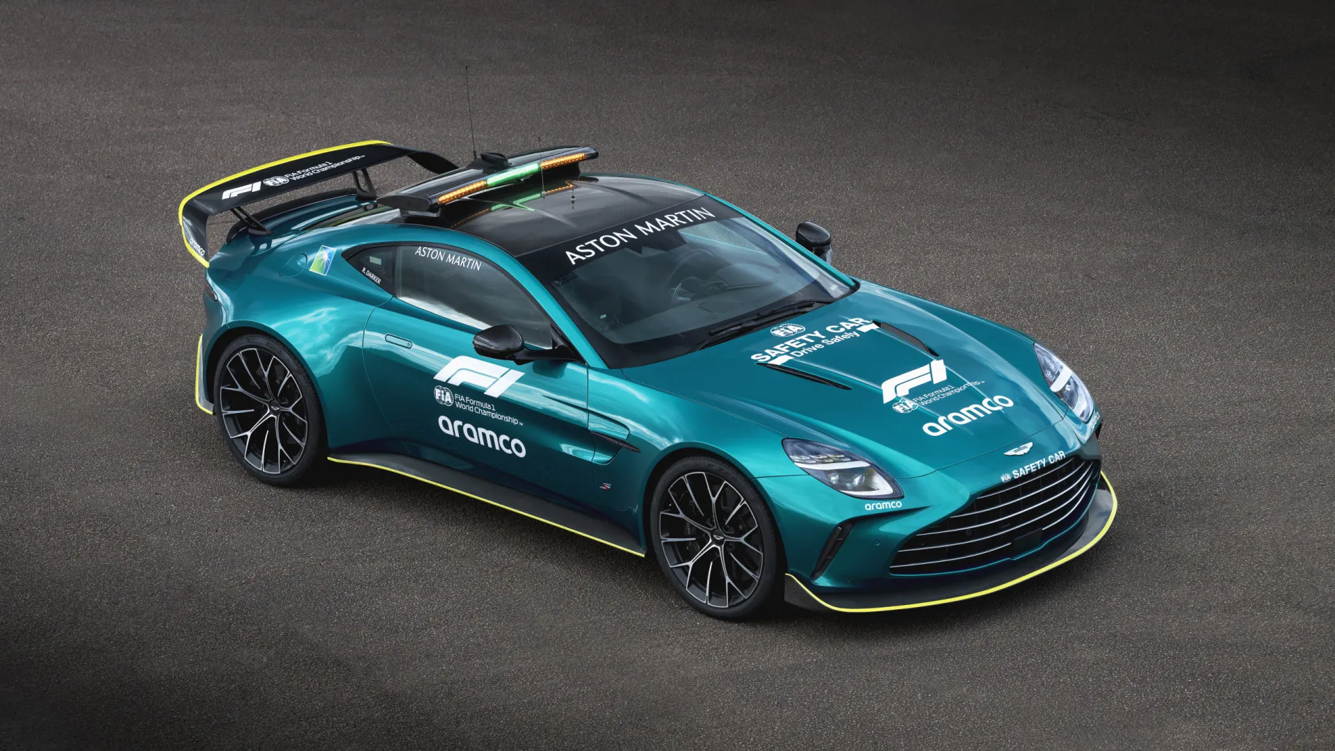 
                    Fórmula 1 tem novo safety car da Aston Martin já este fim de semana
                