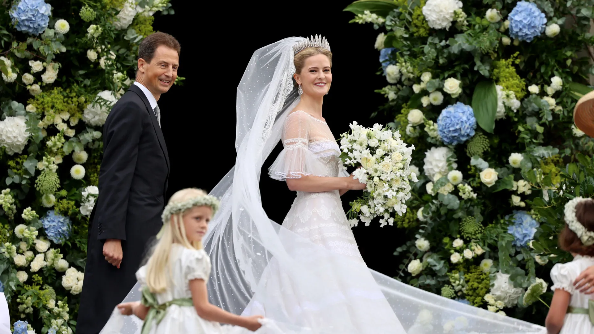 Princesa Marie Caroline do Liechtenstein casou-se. Eis o vestido de noiva