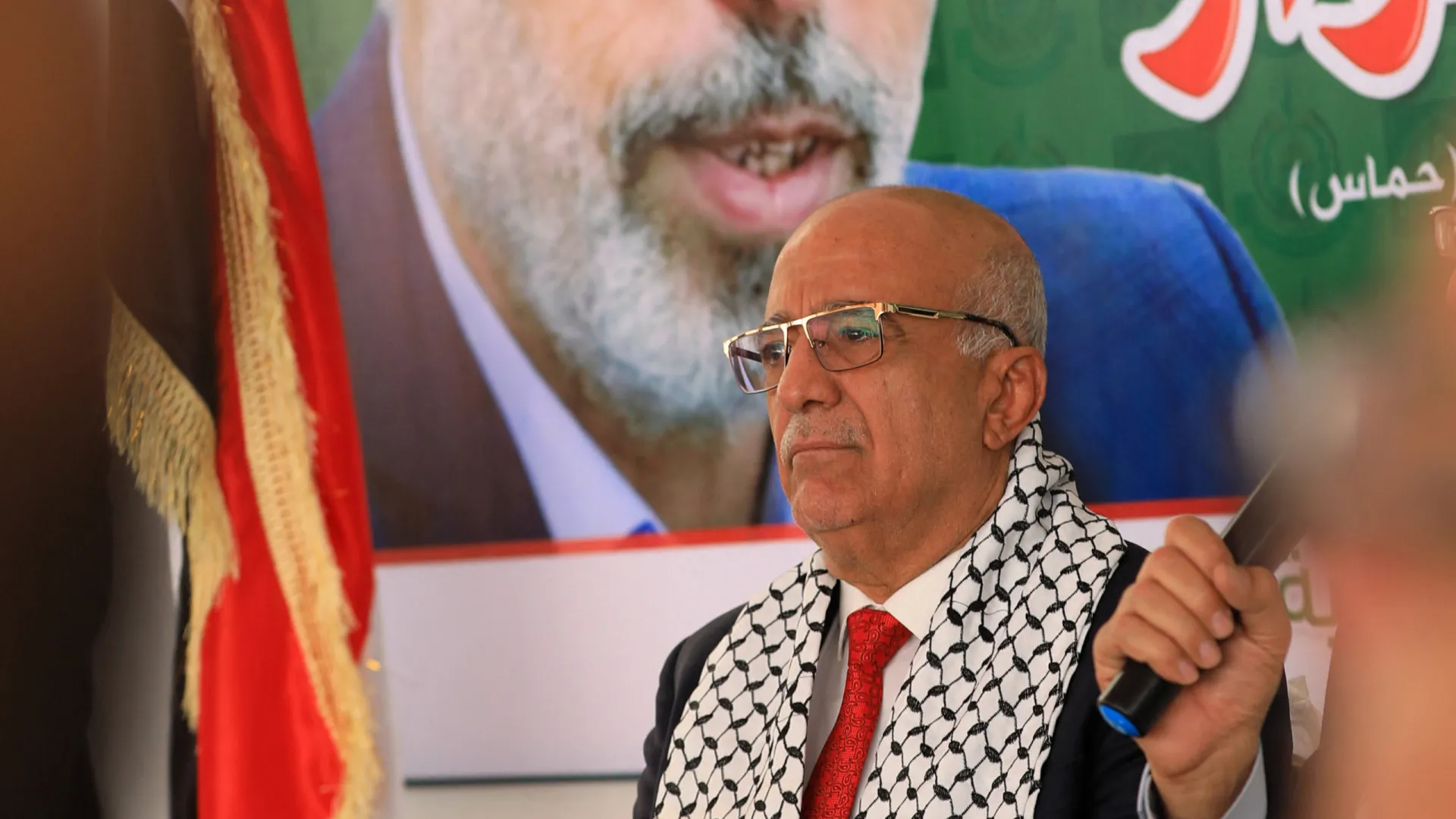 
                    Israel confirma ter matado primeiro-ministro do governo Huthi do Iémen
                