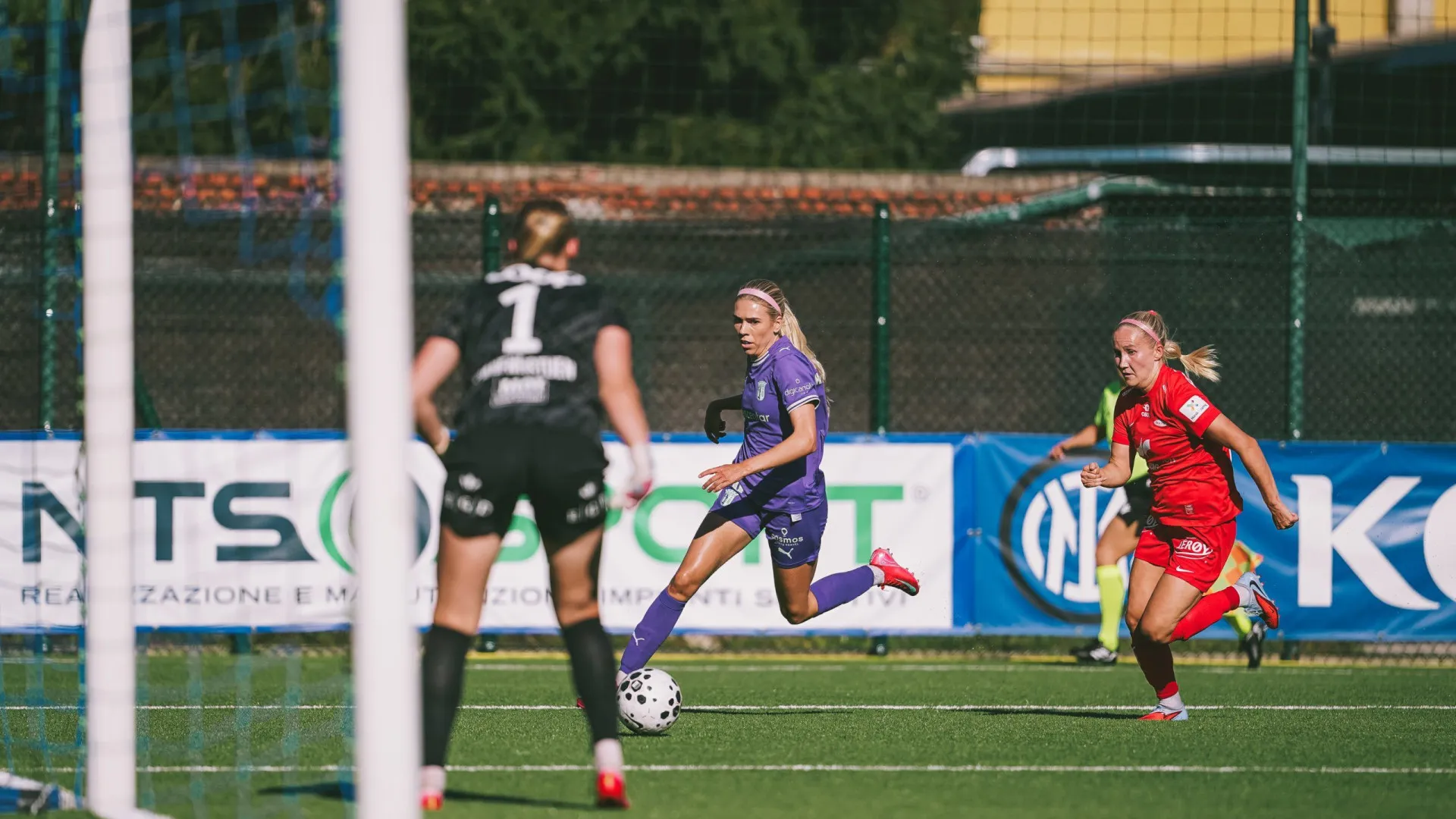 
                    Sporting de Braga perde para a Champions feminina e cai para a Europa Cup
                