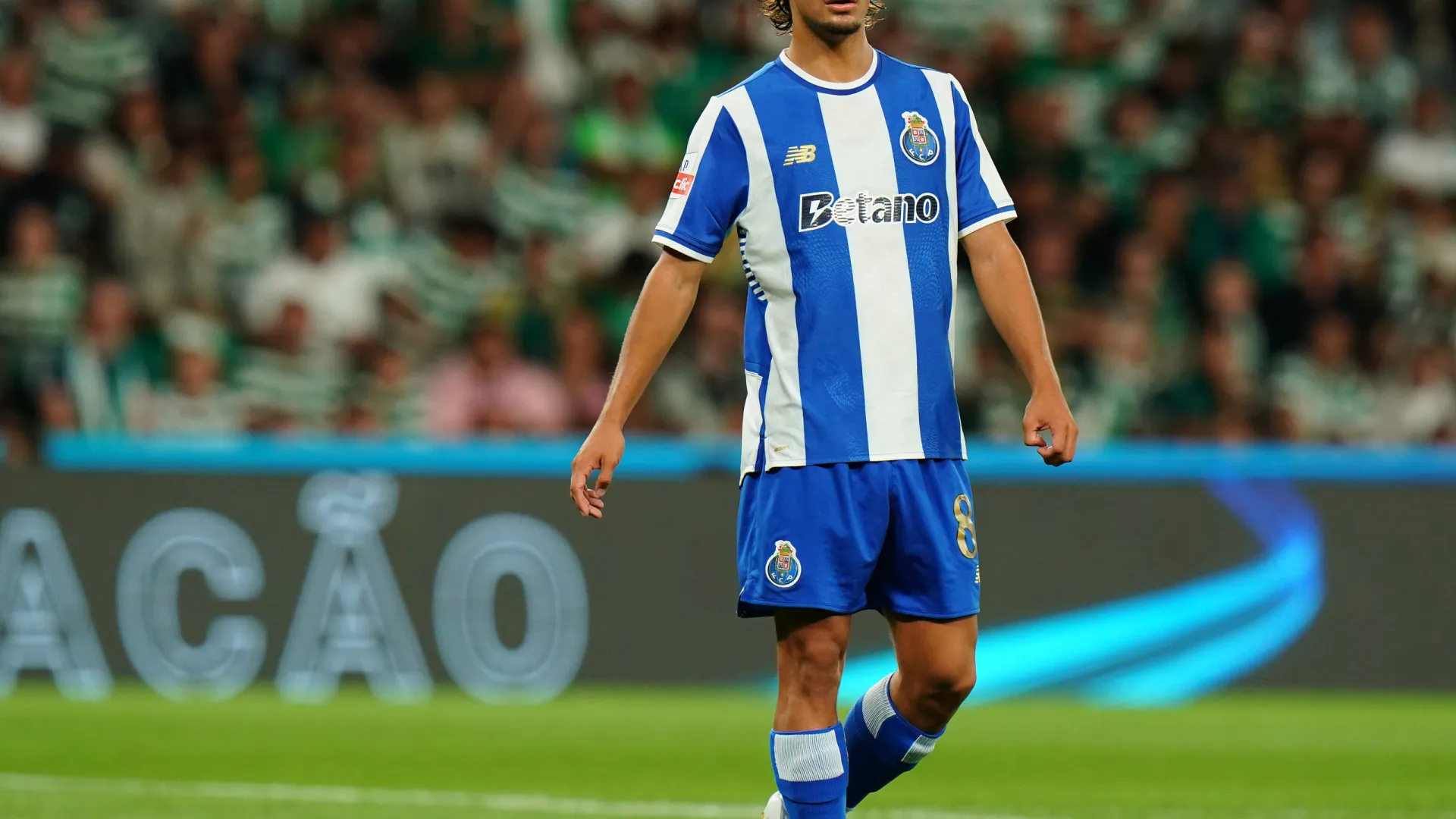 
                    Rodrigo Mora convence no Clássico: 