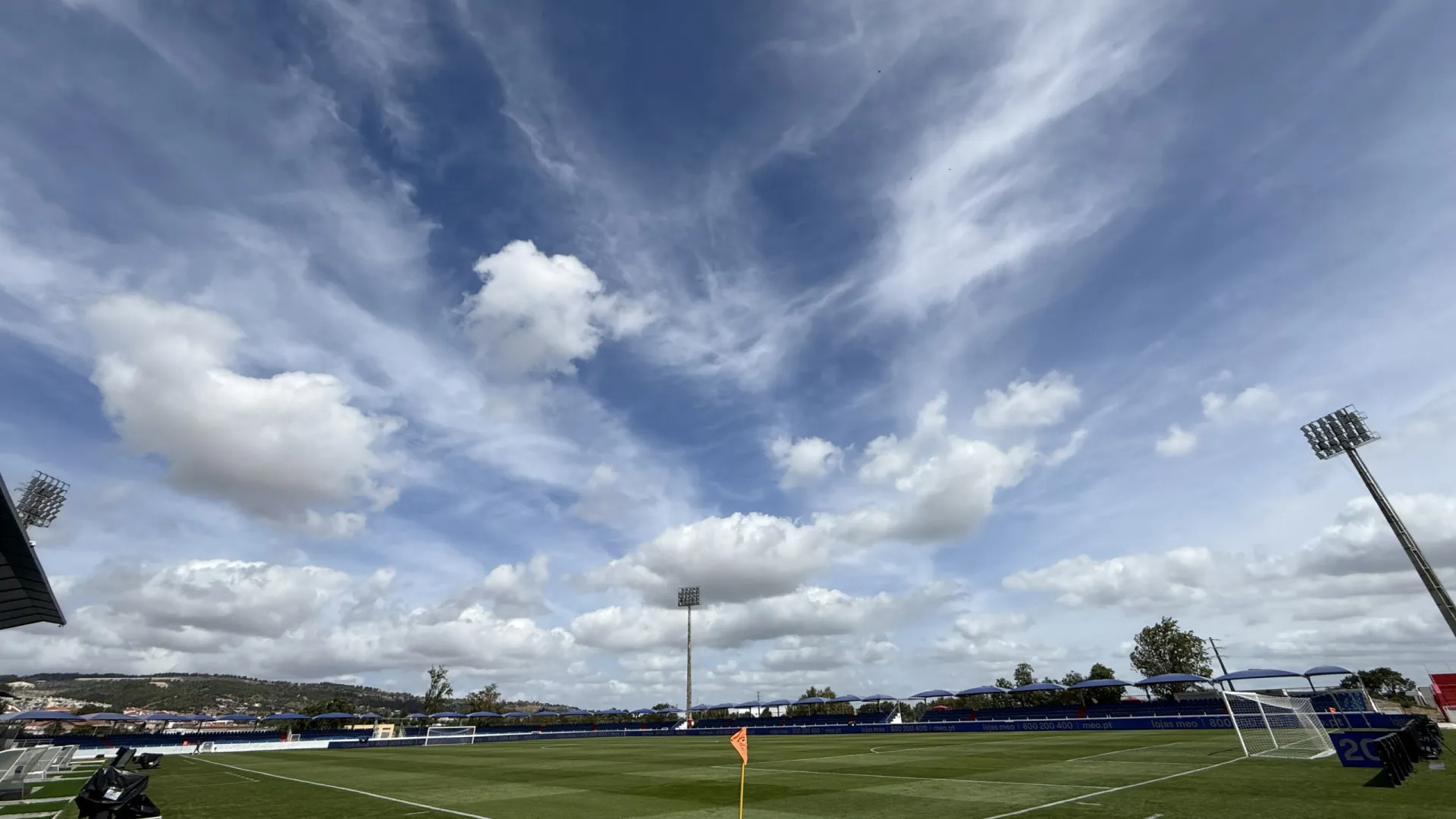 
                    EM DIRETO: Benfica a jogar em Alverca antes do encerramento da jornada
                