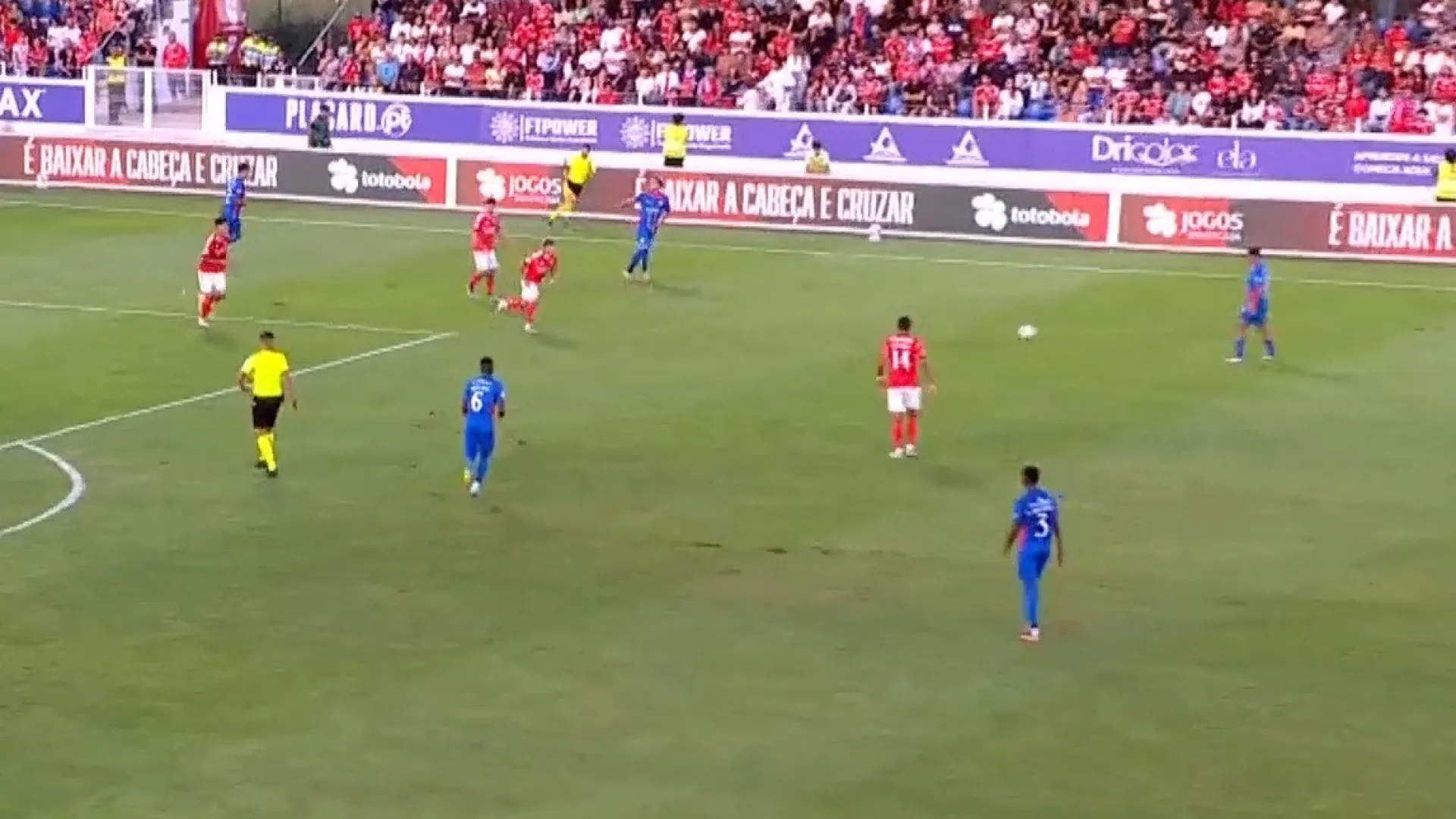 
                    715 minutos depois, eis o primeiro golo sofrido pelo Benfica esta época
                