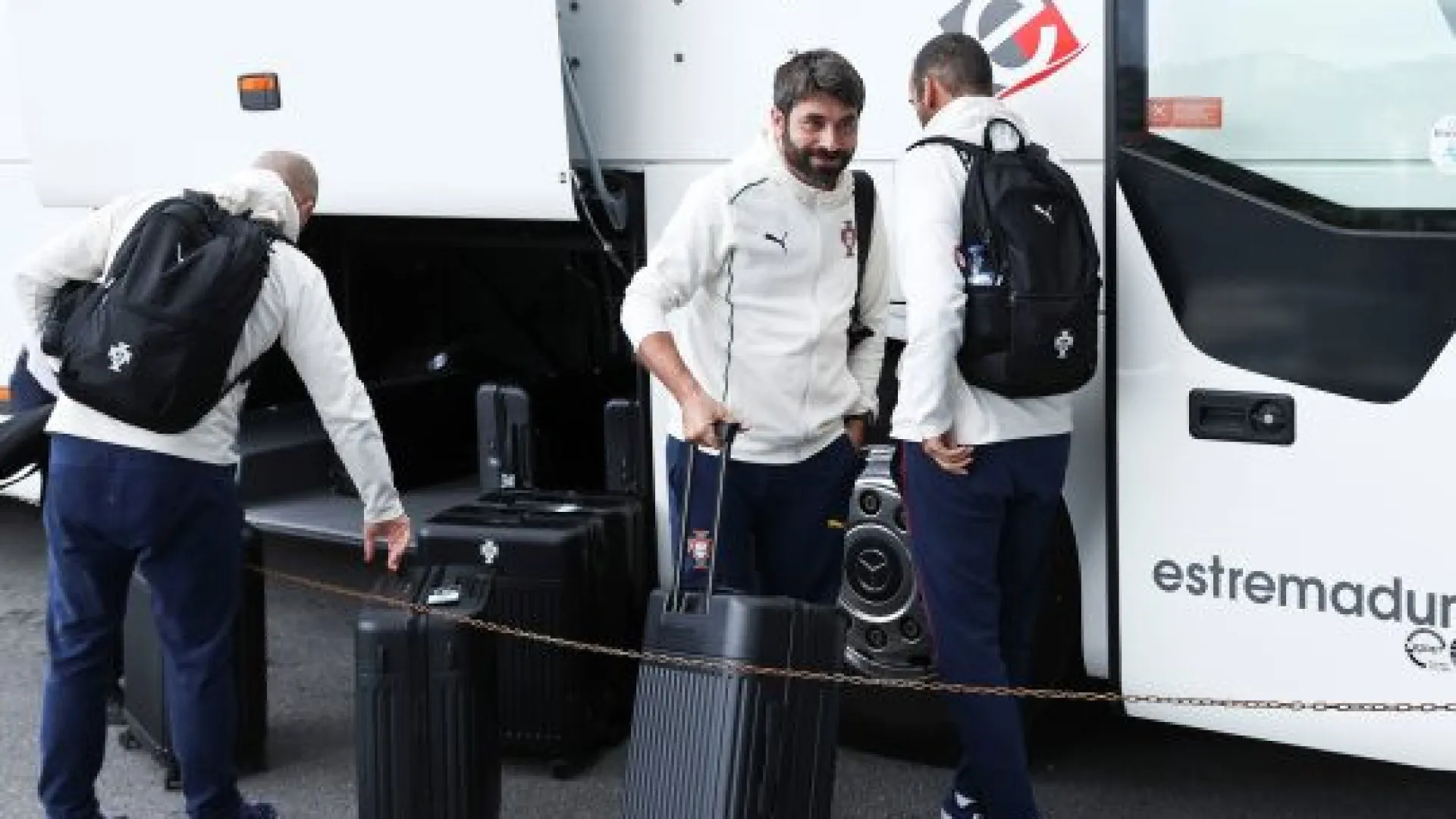 
                    Seis jogadores em recuperação no 1.º treino dos sub-21 com Luís Freire
                