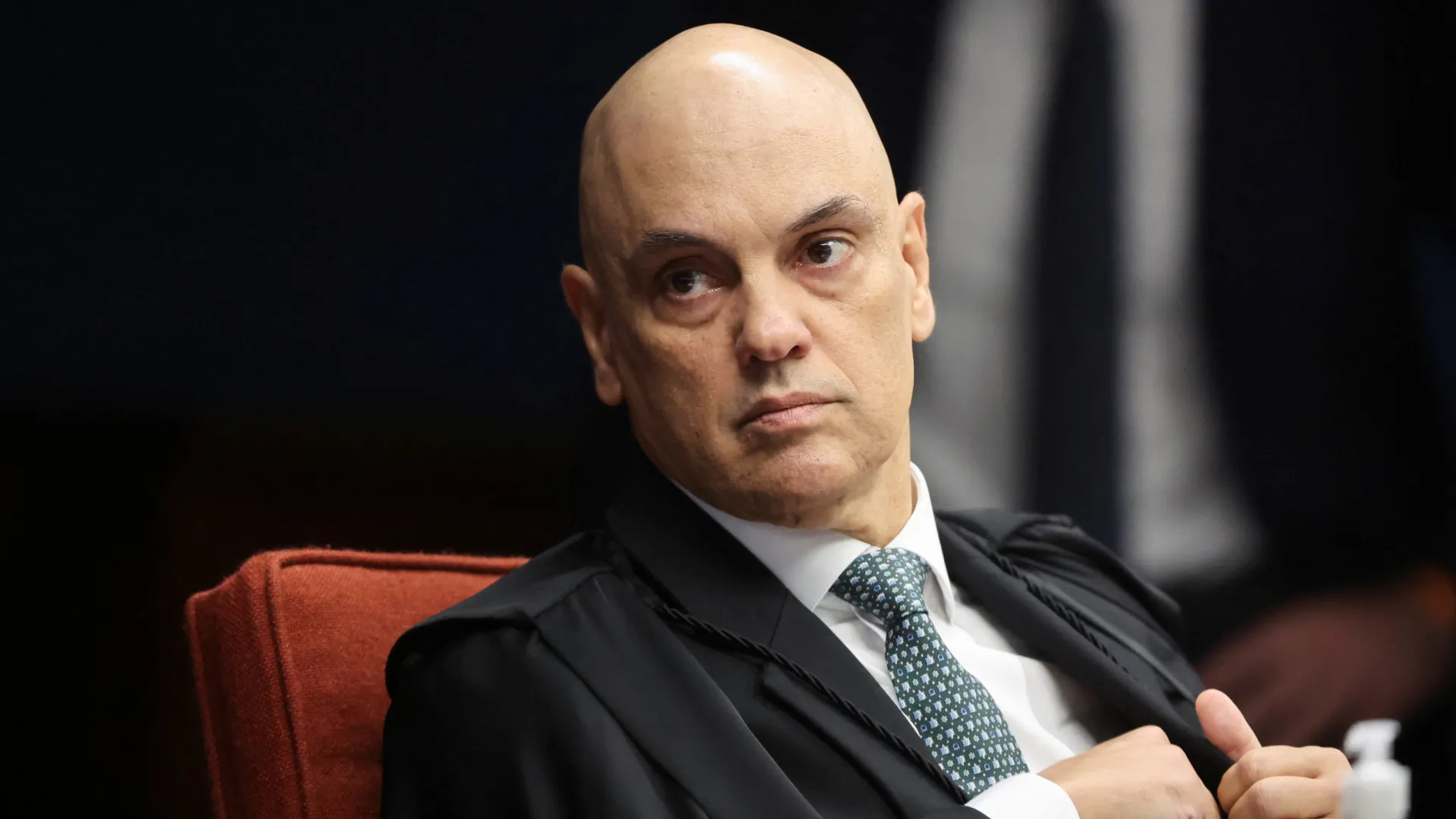 
                    Brasil: Amnistia seria 