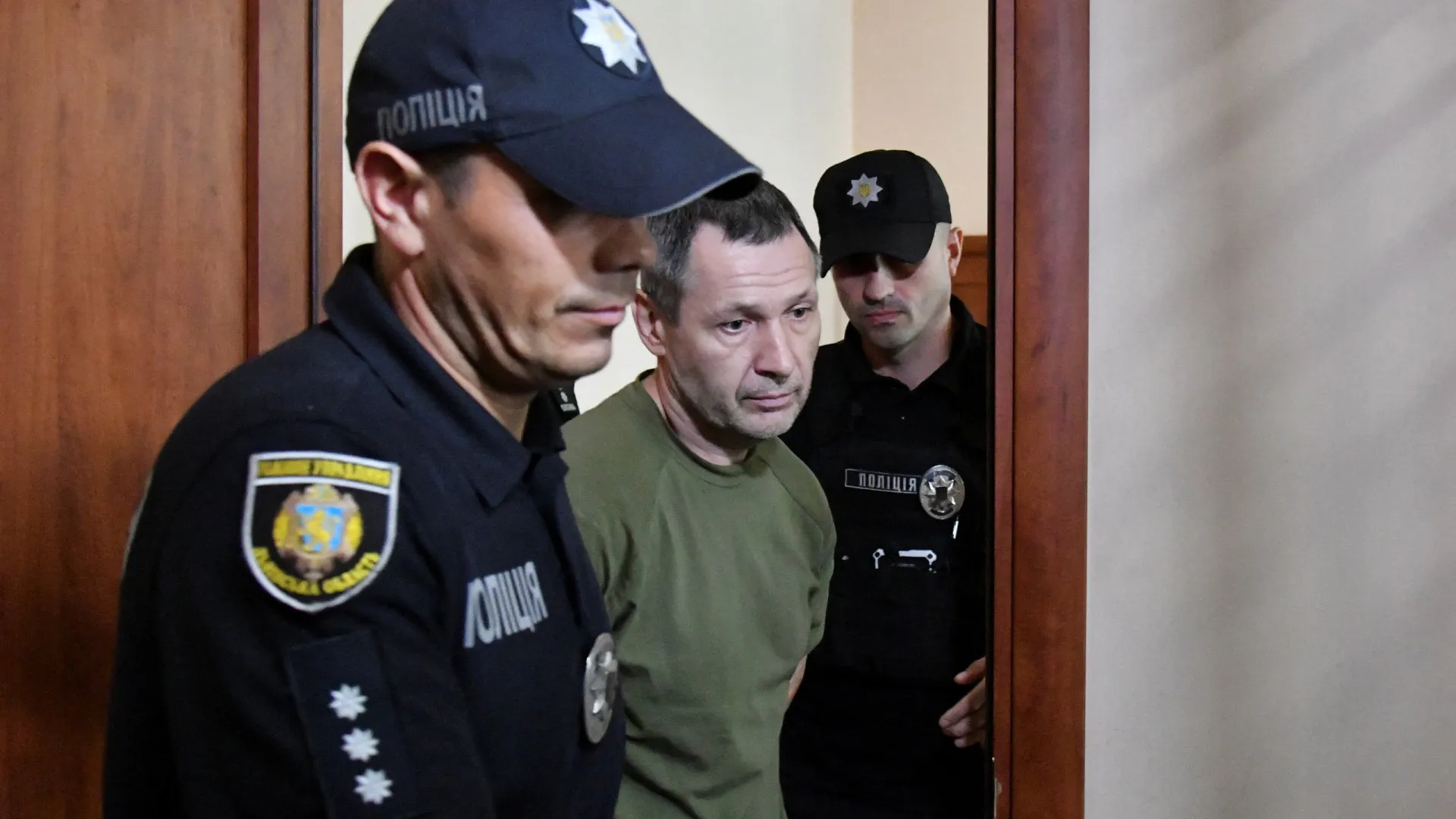 
                    Homicida de Andriy Parubiy quer ser trocado por prisioneiros de guerra
                