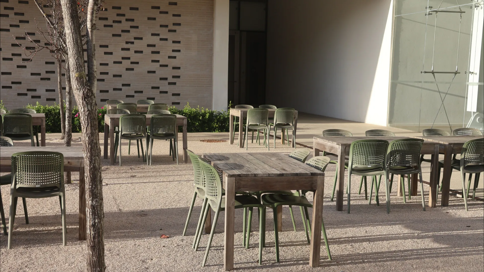
                    Associações académicas dizem que aumento das propinas é barreira adicional
                