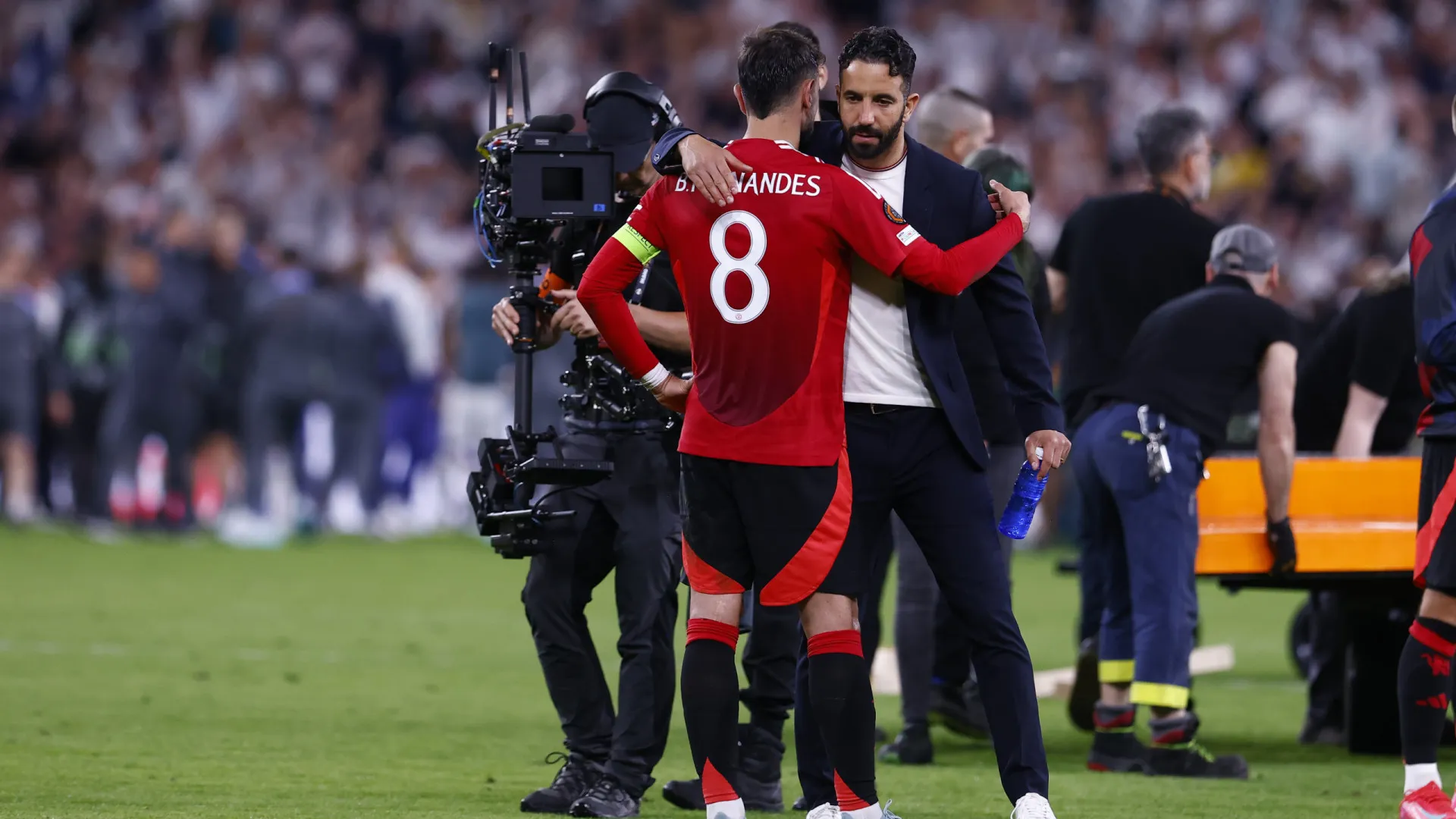 
                    De saída? Manchester United prefere perder português a jóia da formação
                