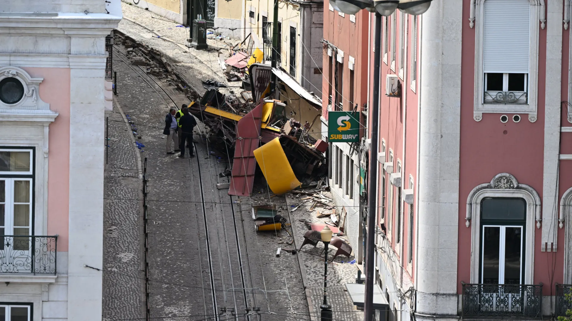 Meio ano depois ainda estão em desenvolvimento processos de apoio às vítimas
