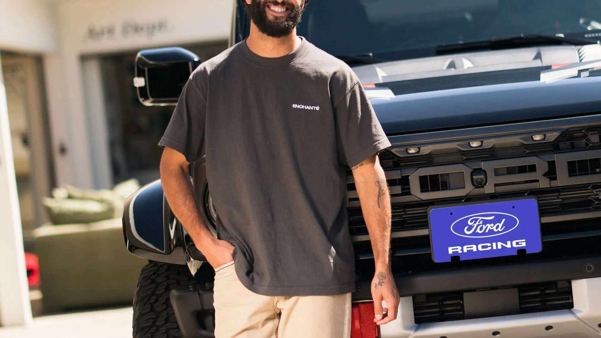 
                    Ford renova estratégia e anuncia Ford Racing. Ricciardo é embaixador
                