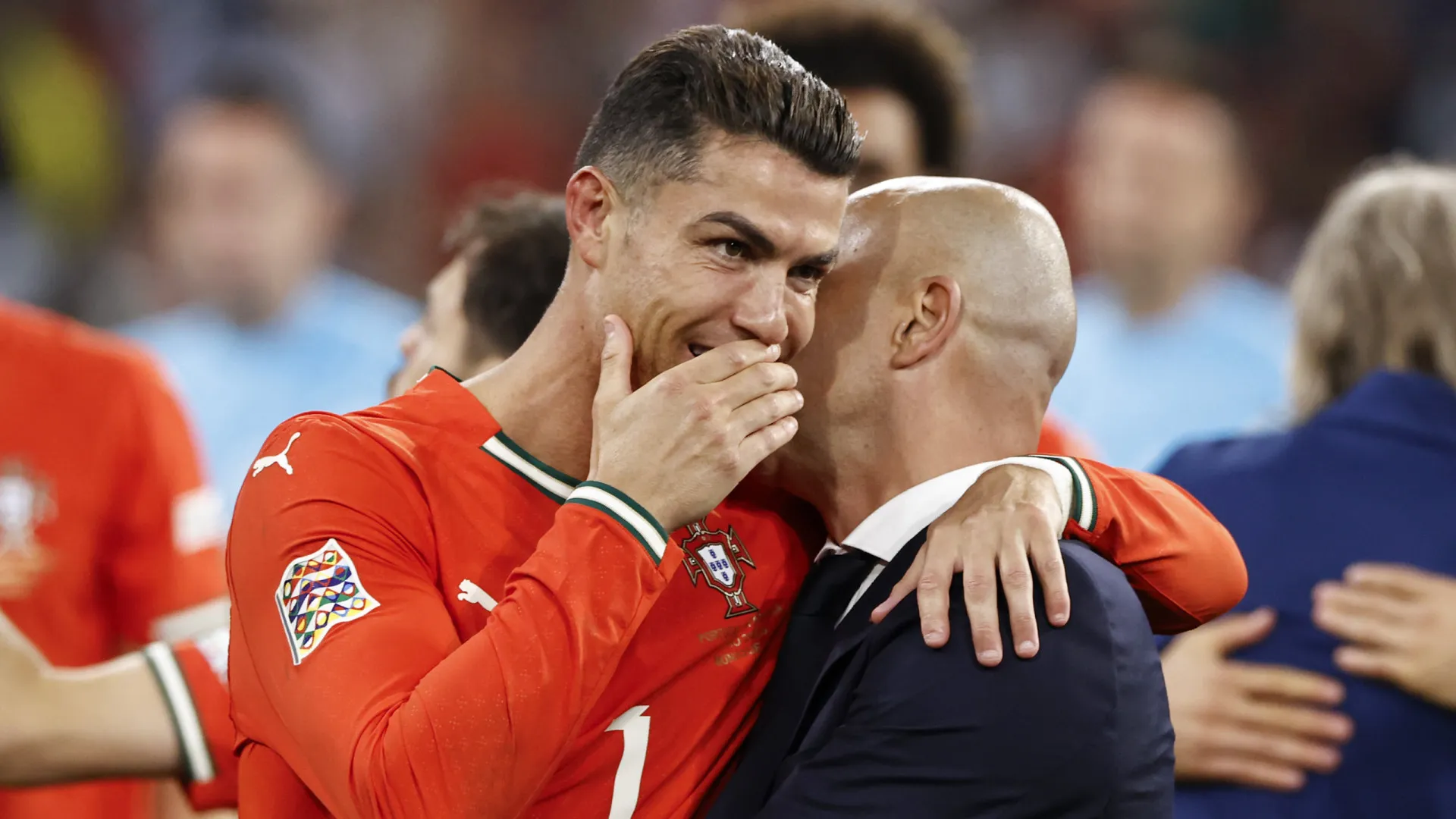 
                    Roberto Martínez não vê fim para Cristiano Ronaldo: 