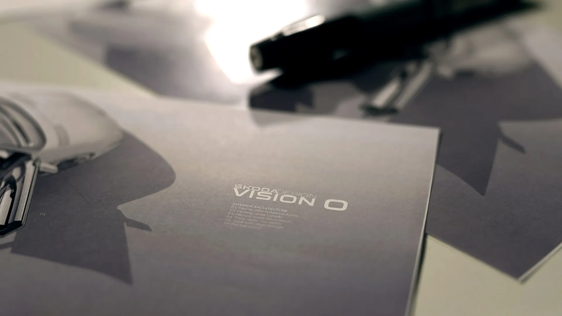 
                    Último 'teaser' antes do lançamento revela mais do Skoda Vision O
                