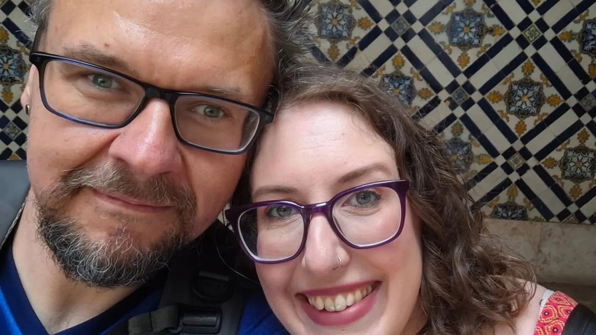 
                    Família de casal britânico que morreu em Lisboa está de 