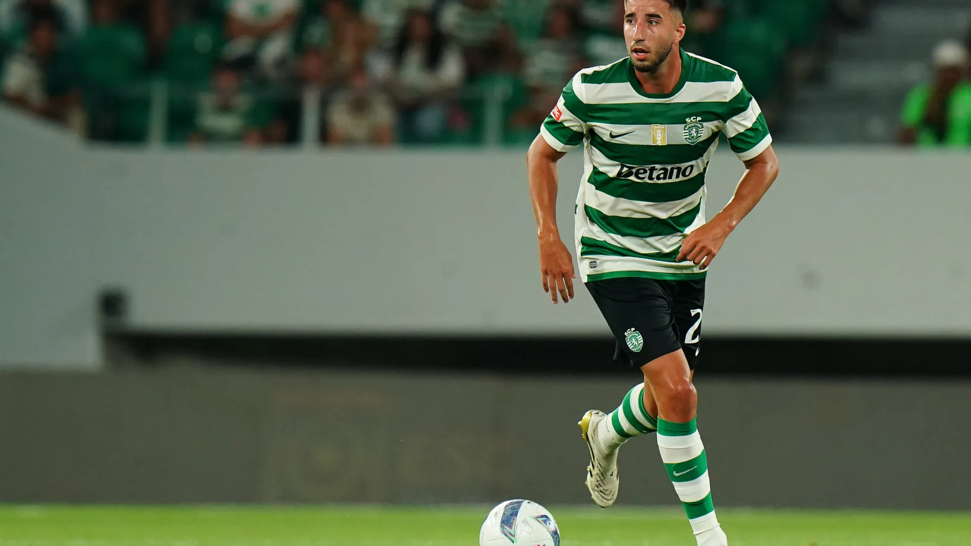 
                    Barcelona quer Gonçalo Inácio, mas pode 'tramar' Sporting de outra forma
                