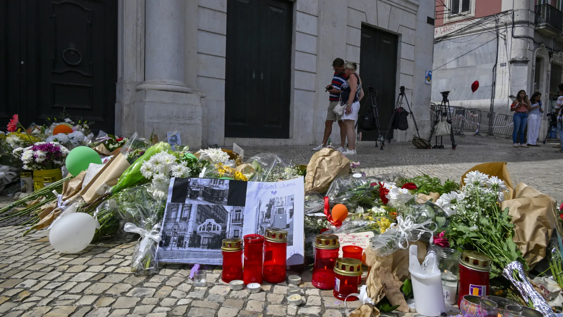 
                    Parlamento Europeu homenageia vítimas do Elevador da Glória e incêndios
                