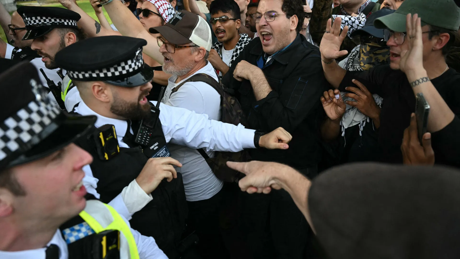 
                    Vários detidos em protesto de apoio à Ação Palestina em Londres
                
