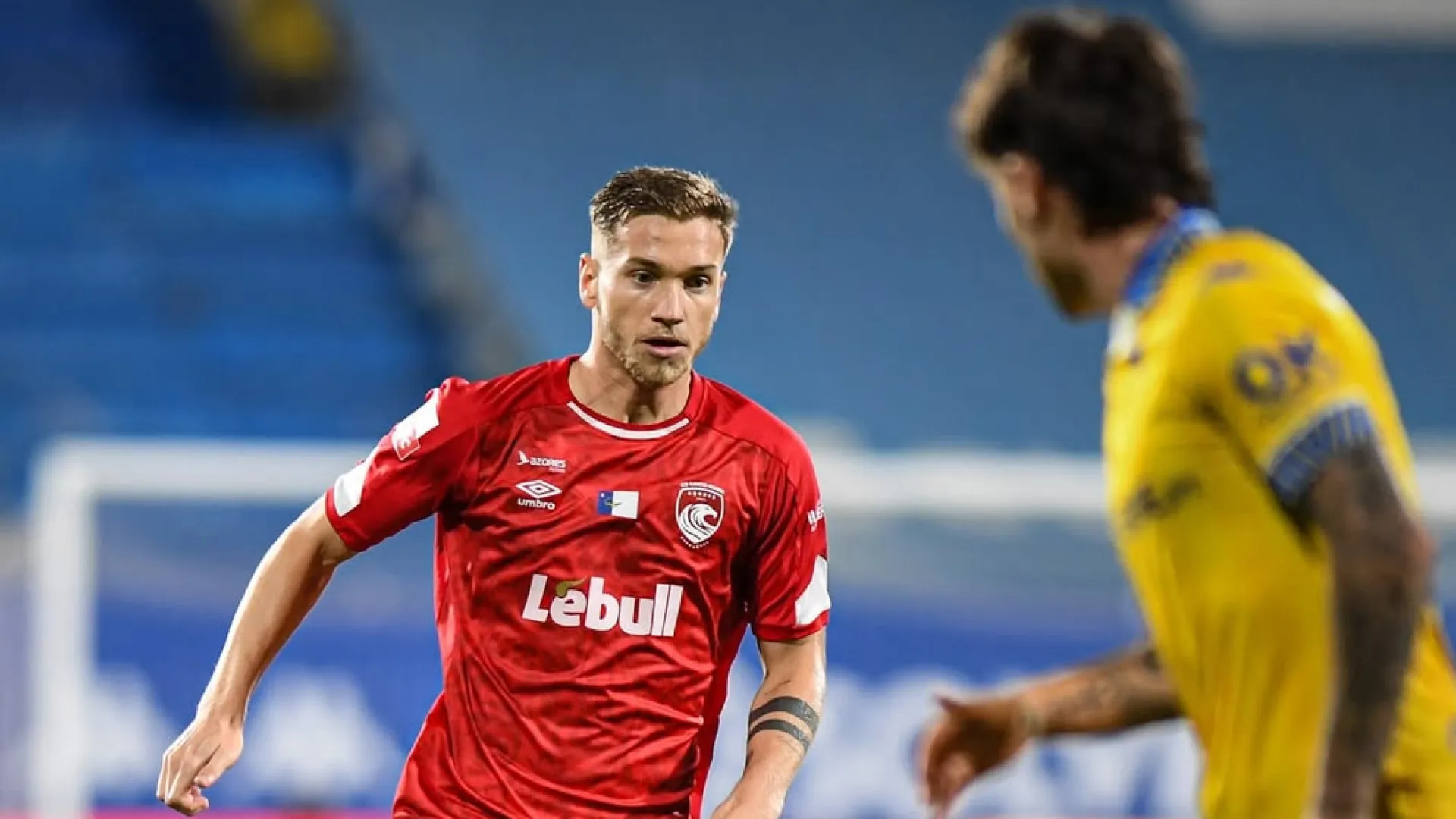 
                    Santa Clara vence pela primeira vez e mantém 'seca' do Estoril
                