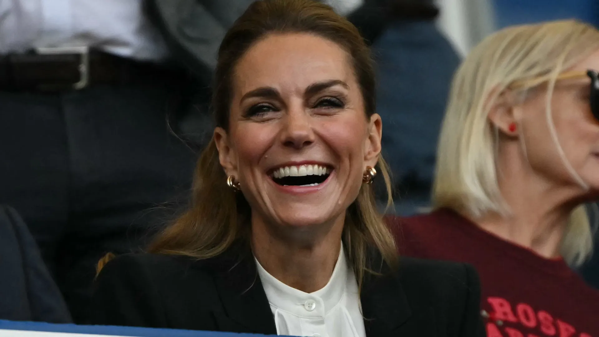 
                    Loira ou morena? Kate Middleton aparece com o cabelo escuro e cria dúvida
                