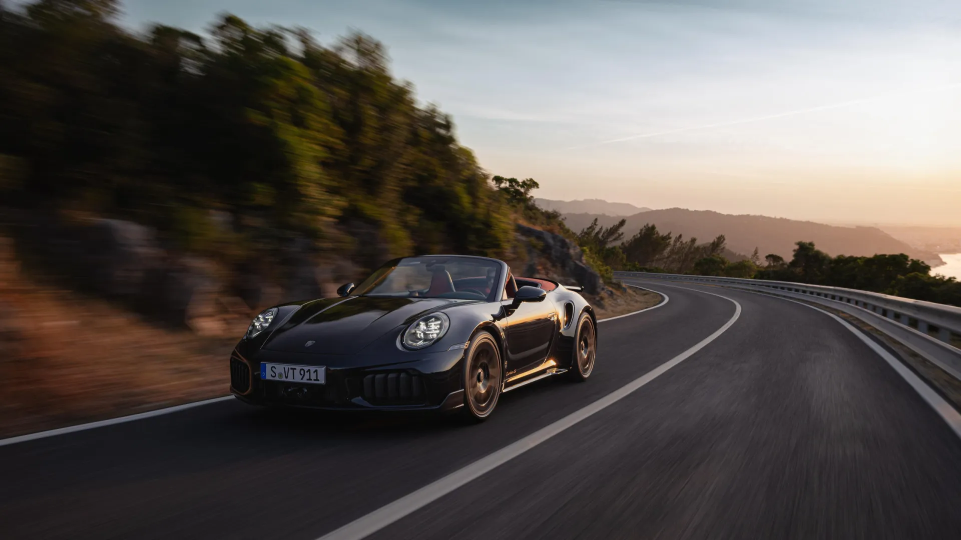 
                    Revelado o Porsche 911 mais potente de sempre
                
