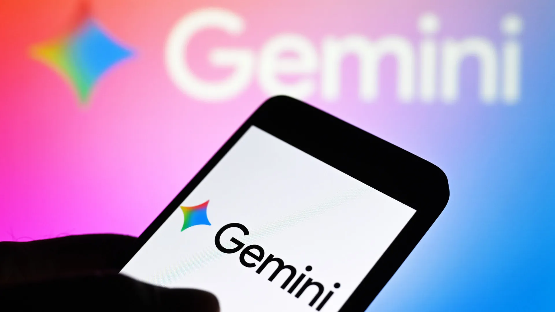 
                    Uso do Gemini por menores considerado de 