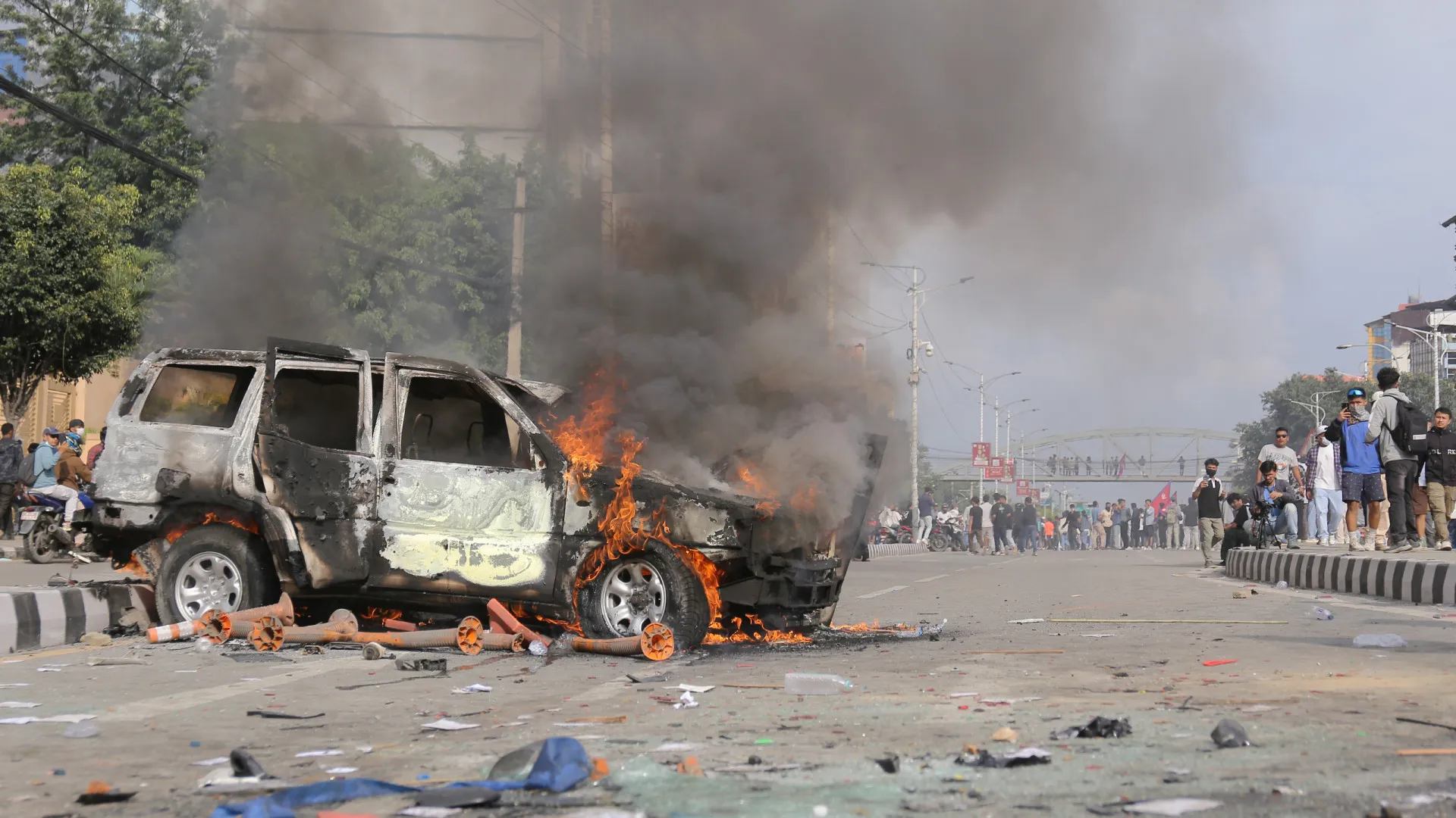 
                    ONU pede abertura de investigação após morte de 19 manifestantes no Nepal
                