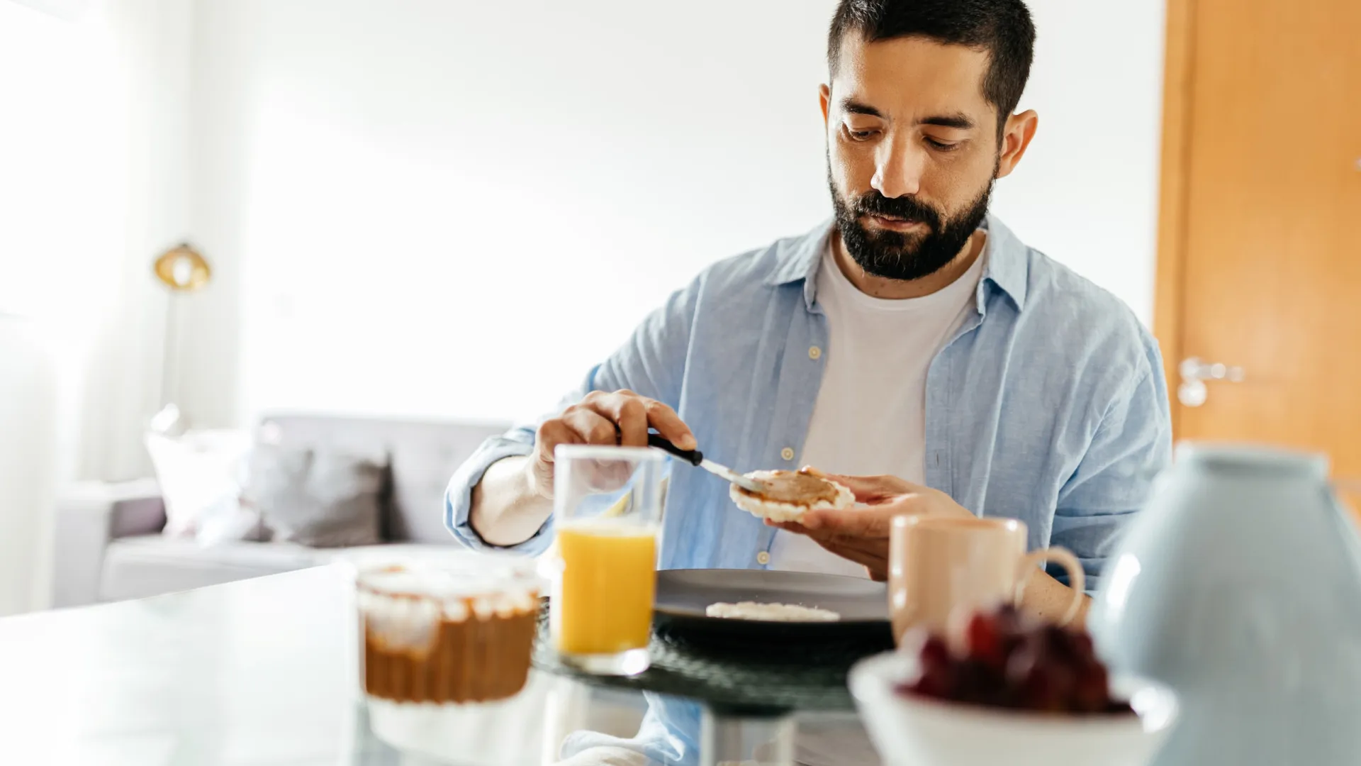 
                    Toma o pequeno-almoço tarde? Estudo deixa aviso sério
                