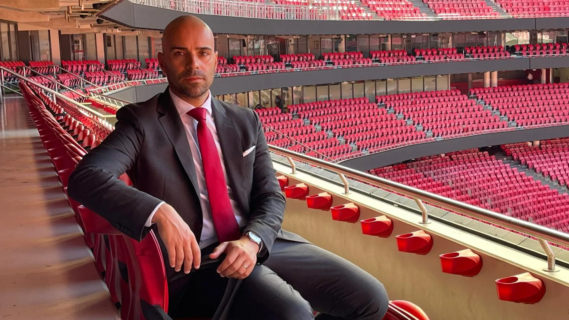 Manteigas anuncia voto em Noronha Lopes na segunda volta do Benfica