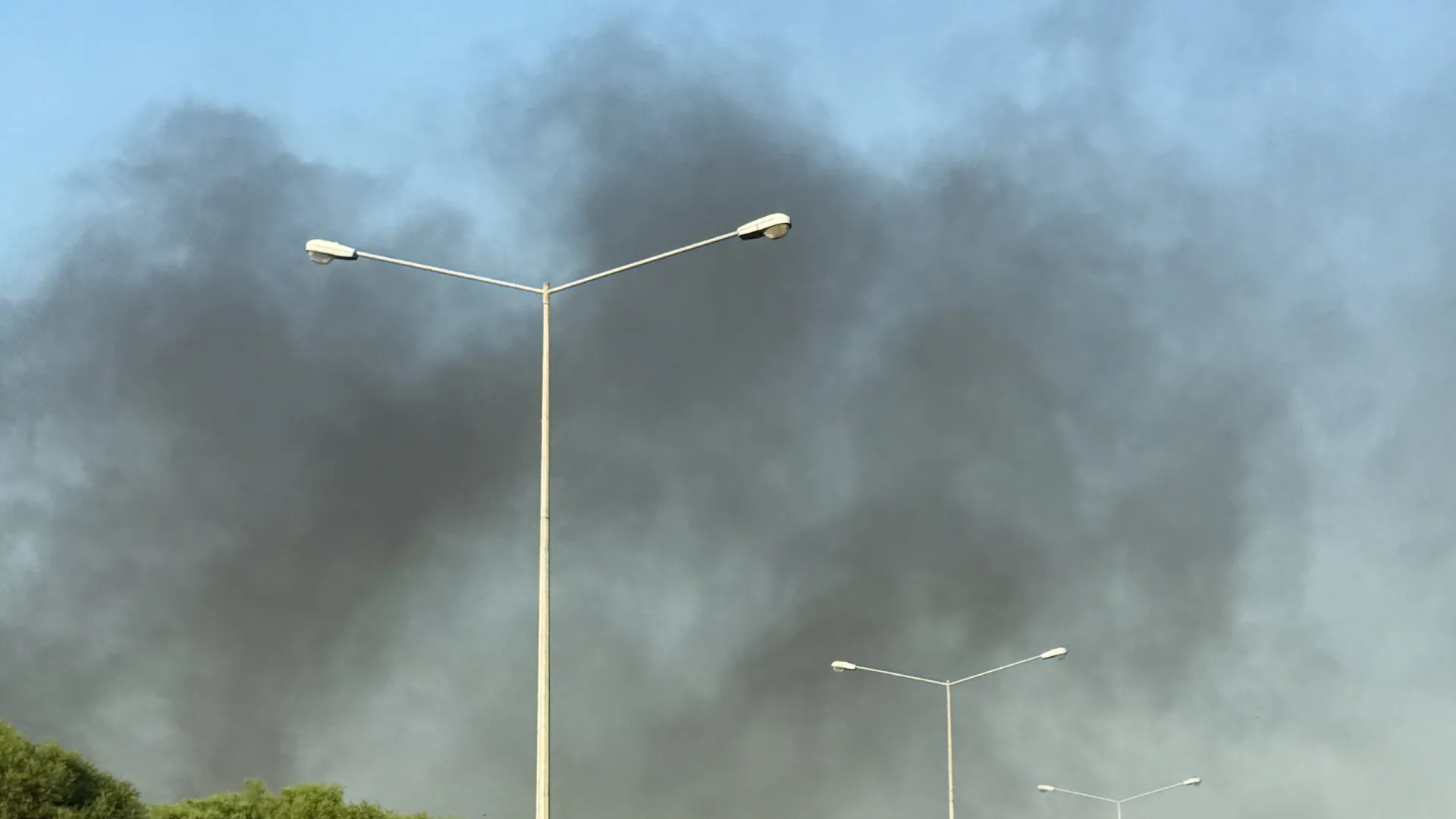 
                    Irão considera que ataques atribuídos a Israel em Doha são 
