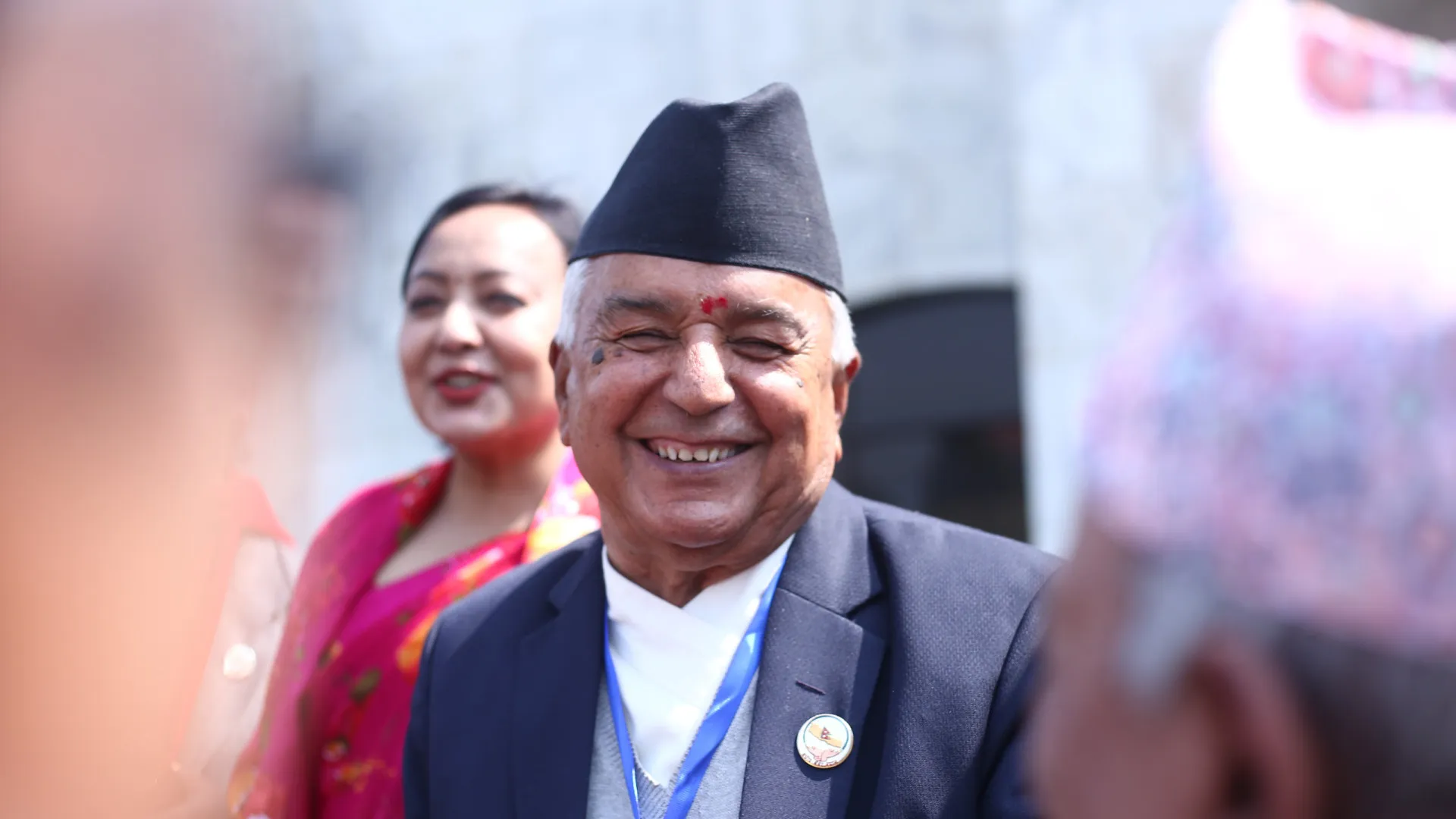
                    Presidente do Nepal pede contenção após protestos violentos
                