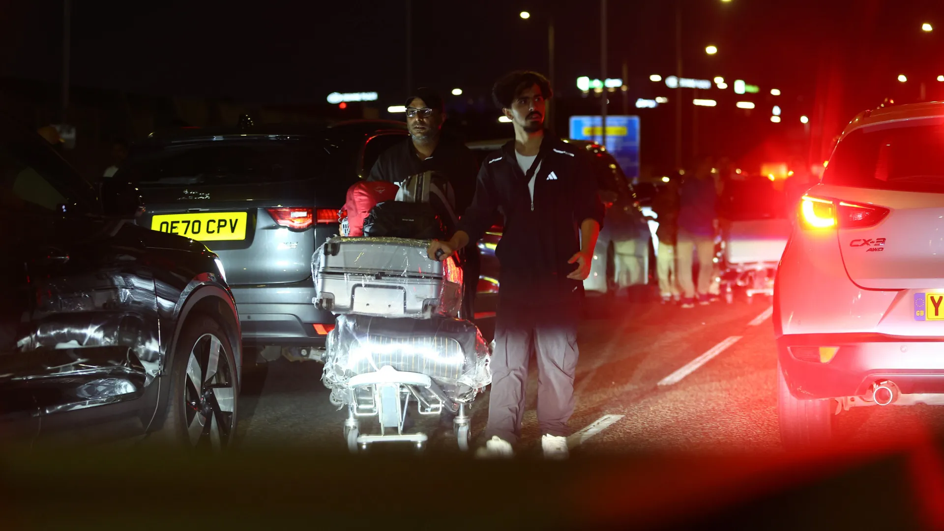 
                    Homem detido após incidente no Aeroporto de Heathrow
                