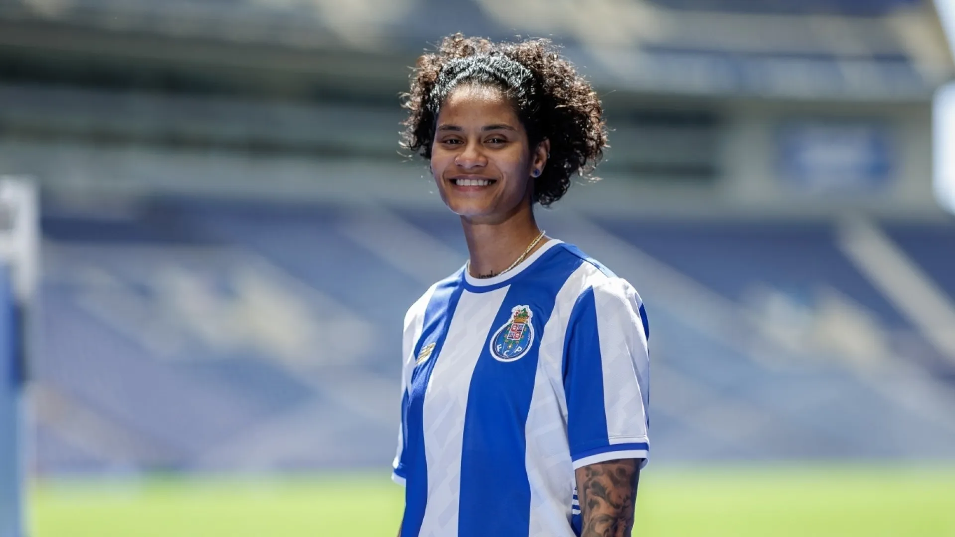 
                    Doença acaba com carreira de Jassie Vasconcelos após chegada ao FC Porto
                