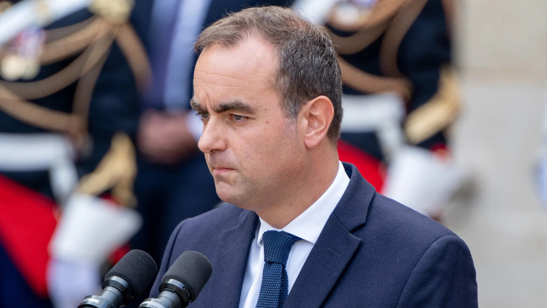 Novo PM francês promete