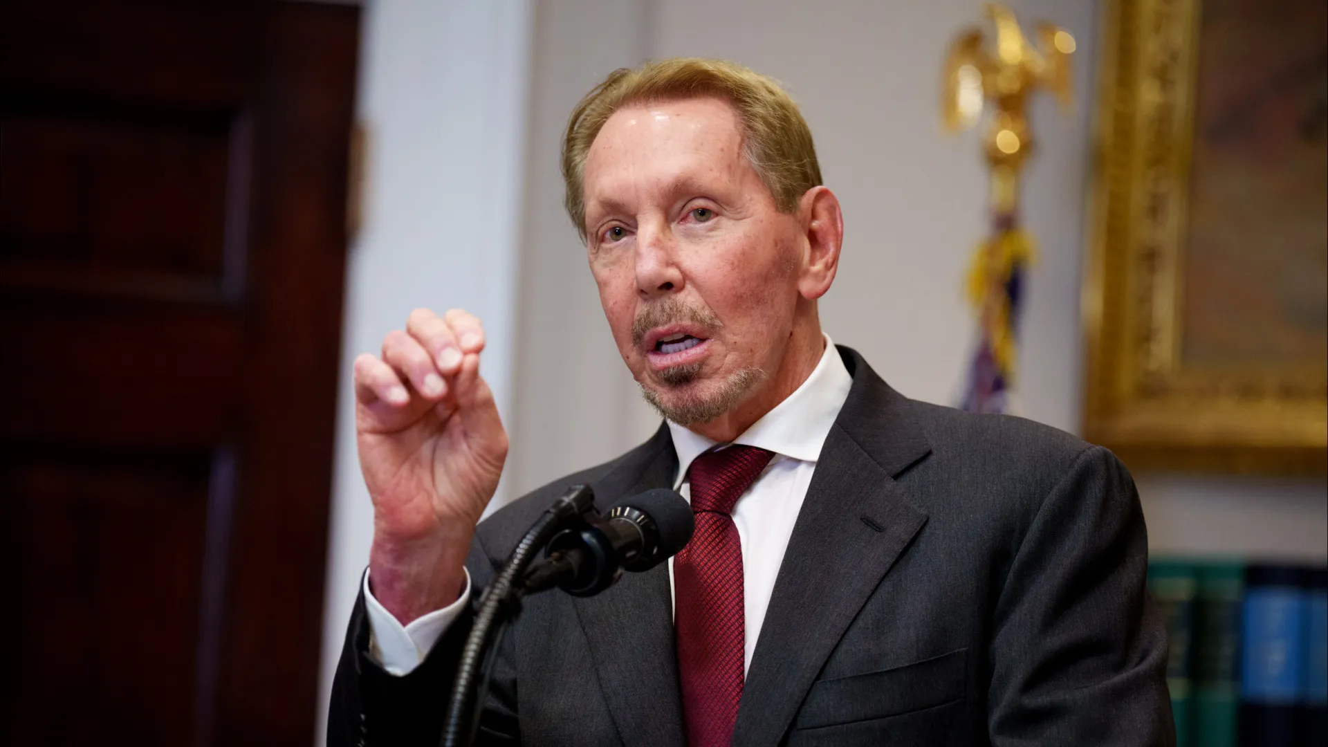 
                    Larry Ellison, da Oracle, ultrapassa Musk e é o homem mais rico do mundo
                
