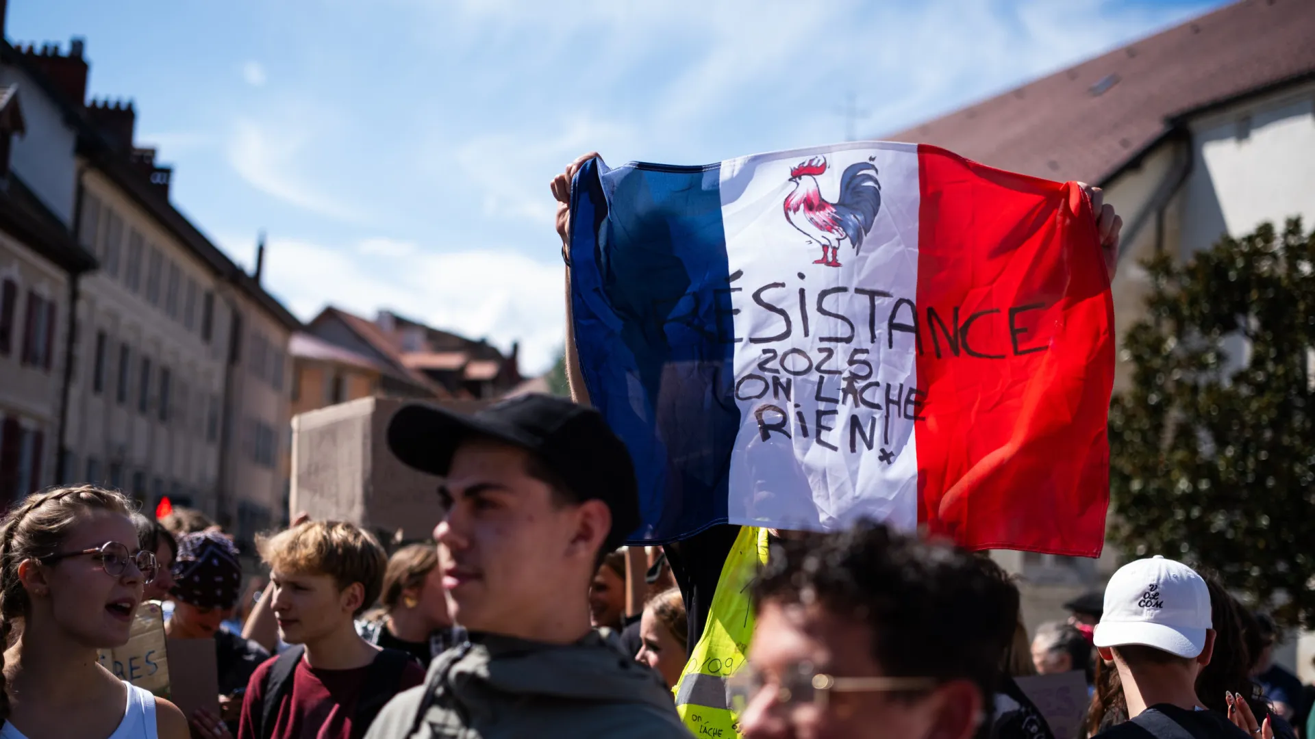 
                    Protestos em França juntam 175 mil manifestantes contra a austeridade
                