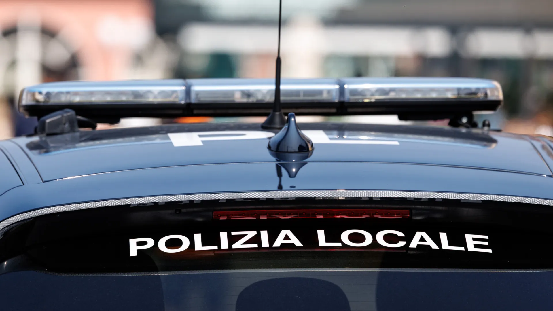 
                    Mulher vivia com cadáver da mãe há cerca de um ano em Itália
                