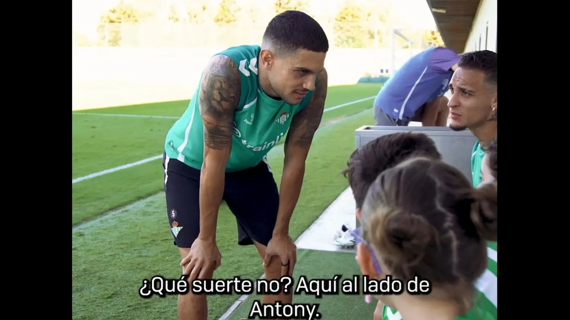 
                    Real Betis cumpriu sonho de criança com leucemia e este foi o resultado
                