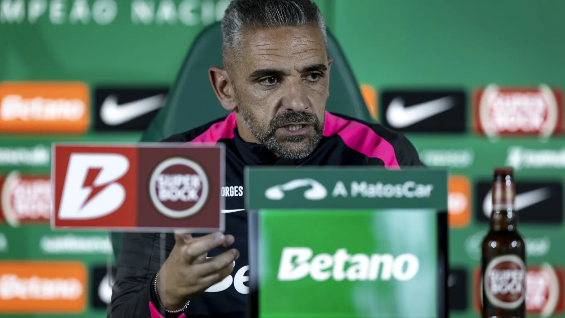 
                    Rui Borges lança recado aos críticos do Sporting: 