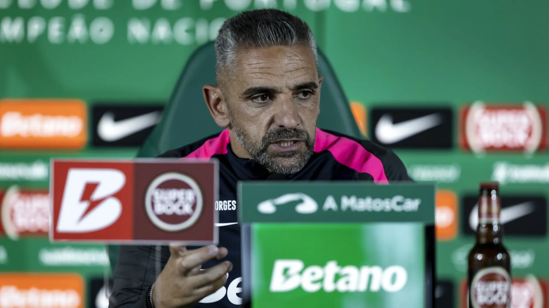 
                    Mais uma lesão e a certeza sobre St. Juste. Tudo o que disse Rui Borges
                