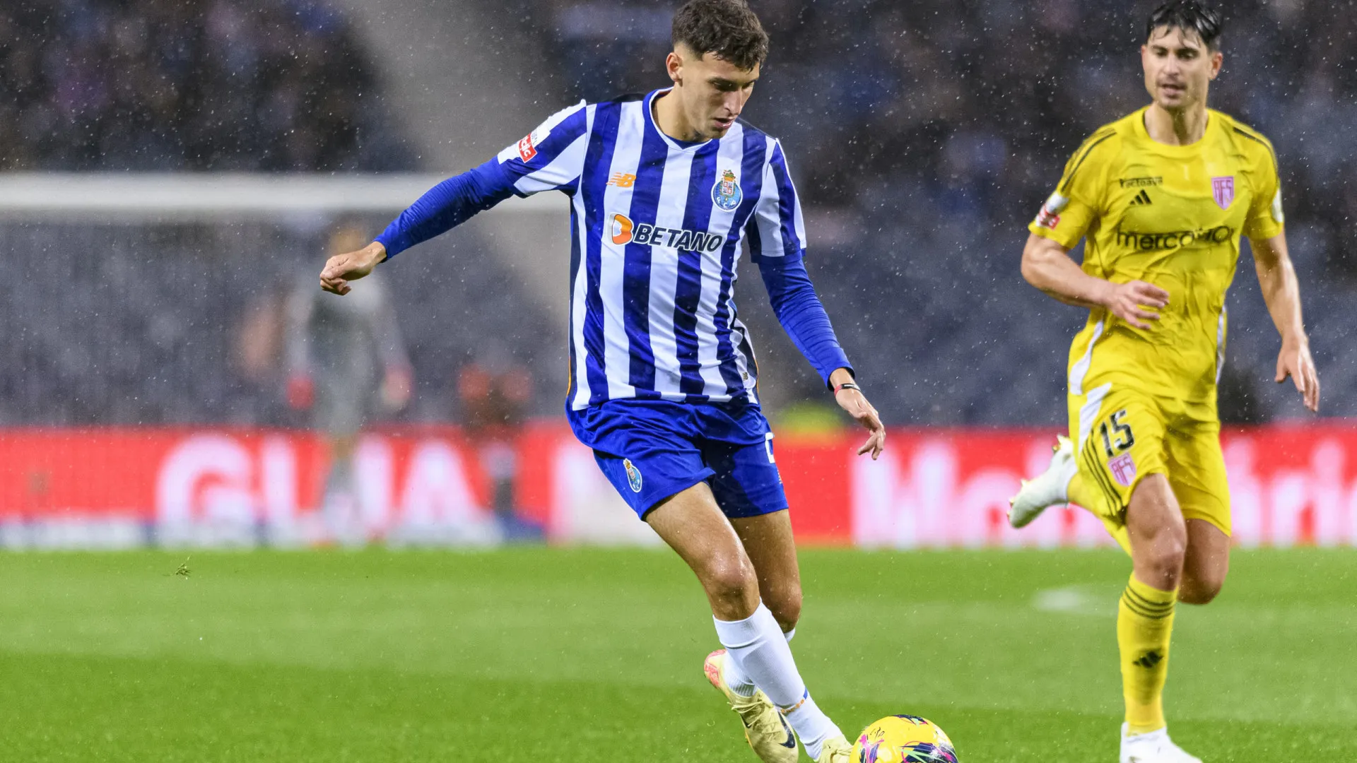 
                    FC Porto 'liberta' jogador para o Mundial sub-20 no Chile
                
