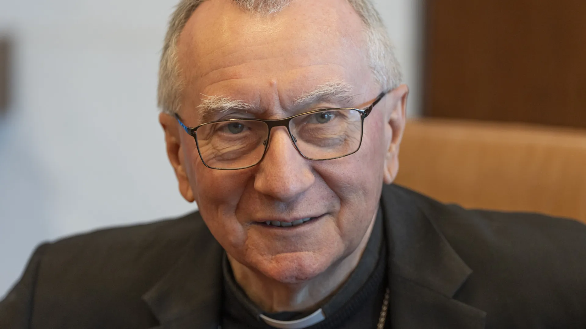 
                    Vaticano pede luta contra a indiferença e paz sem 