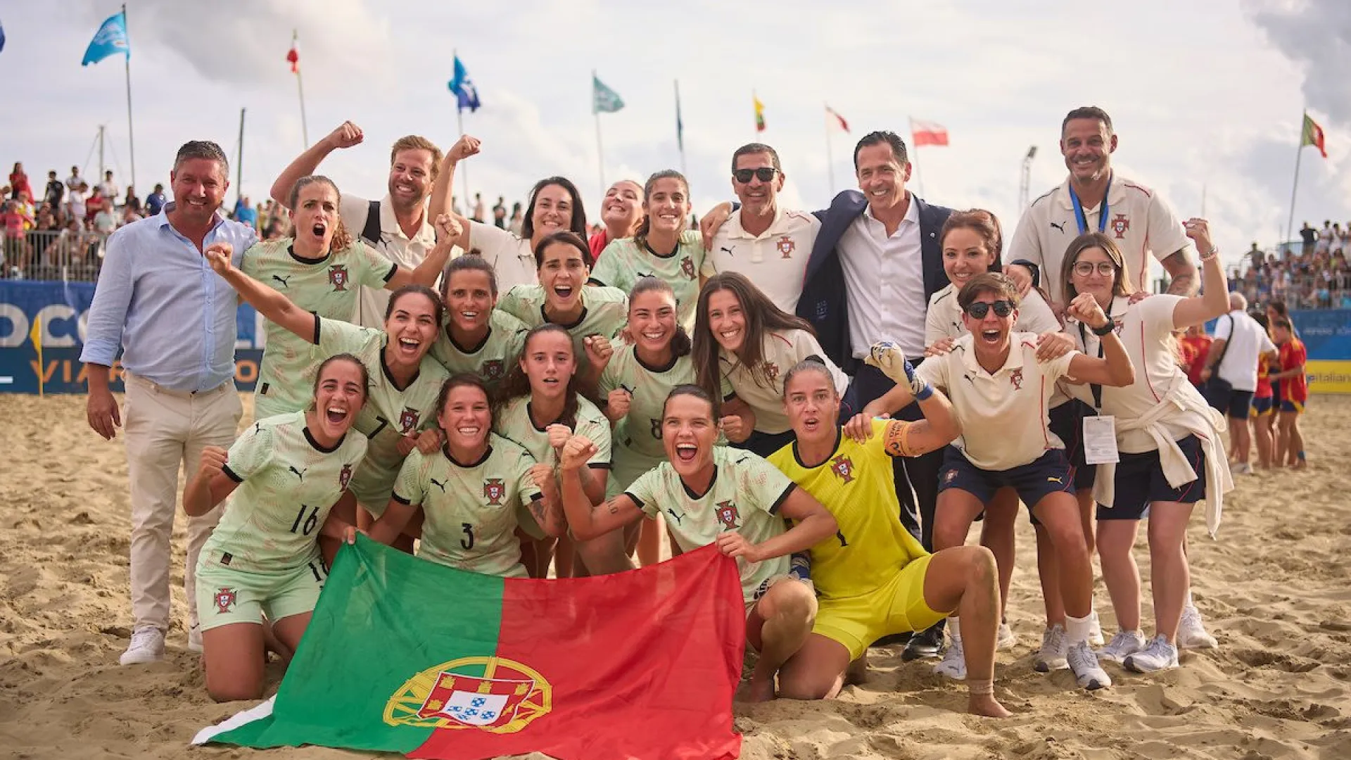 
                    História feita. Portugal bate Espanha e conquista Liga Europeia feminina
                