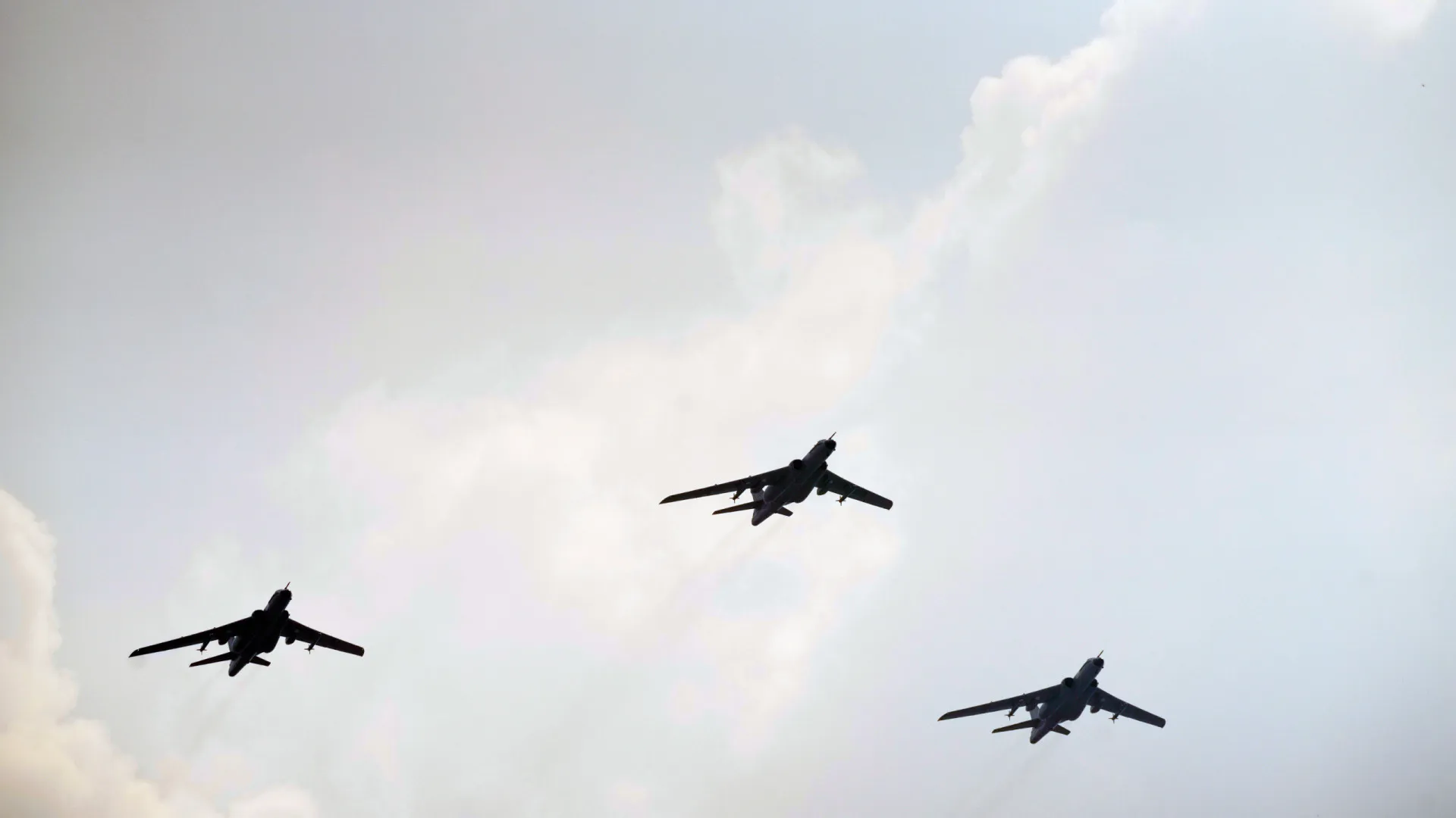 
                    China e Tailândia em exercícios aéreos conjuntos no território tailandês
                