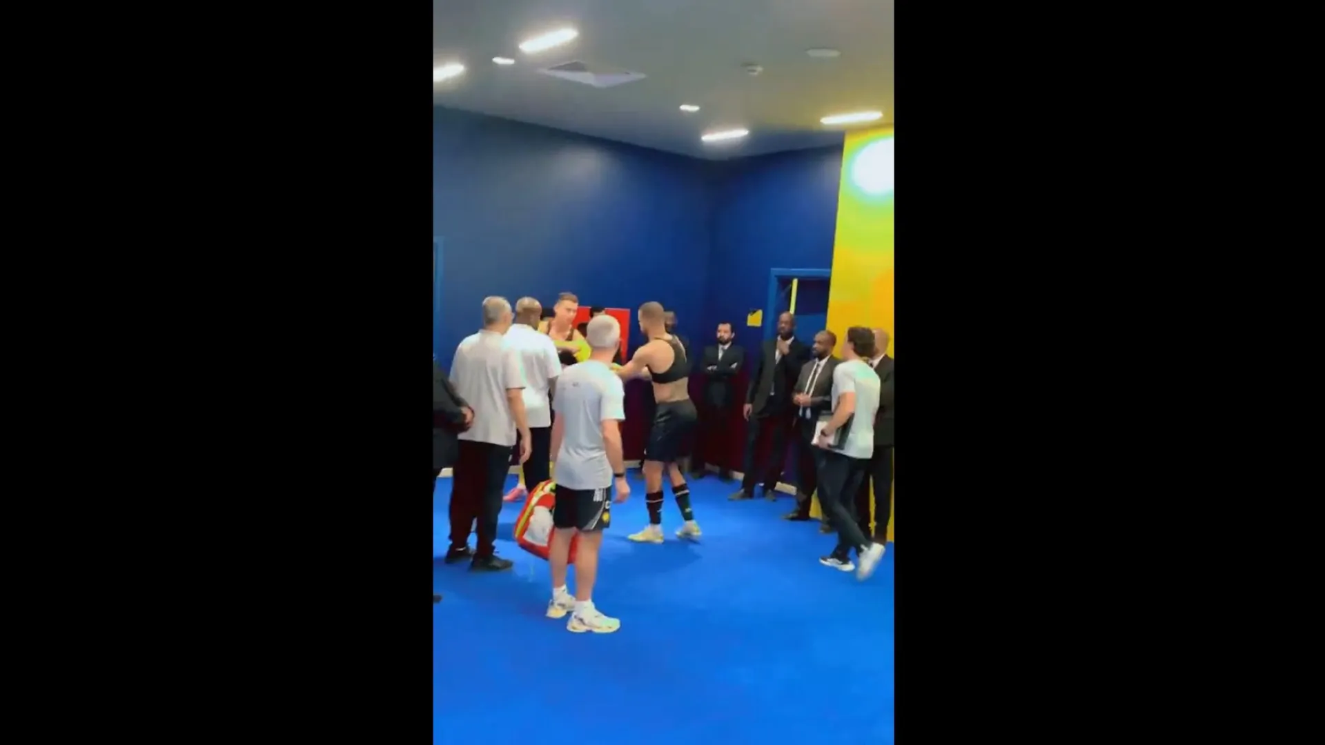 
                    Cristiano Ronaldo deu nas visitas com gesto após a vitória do Al Nassr
                