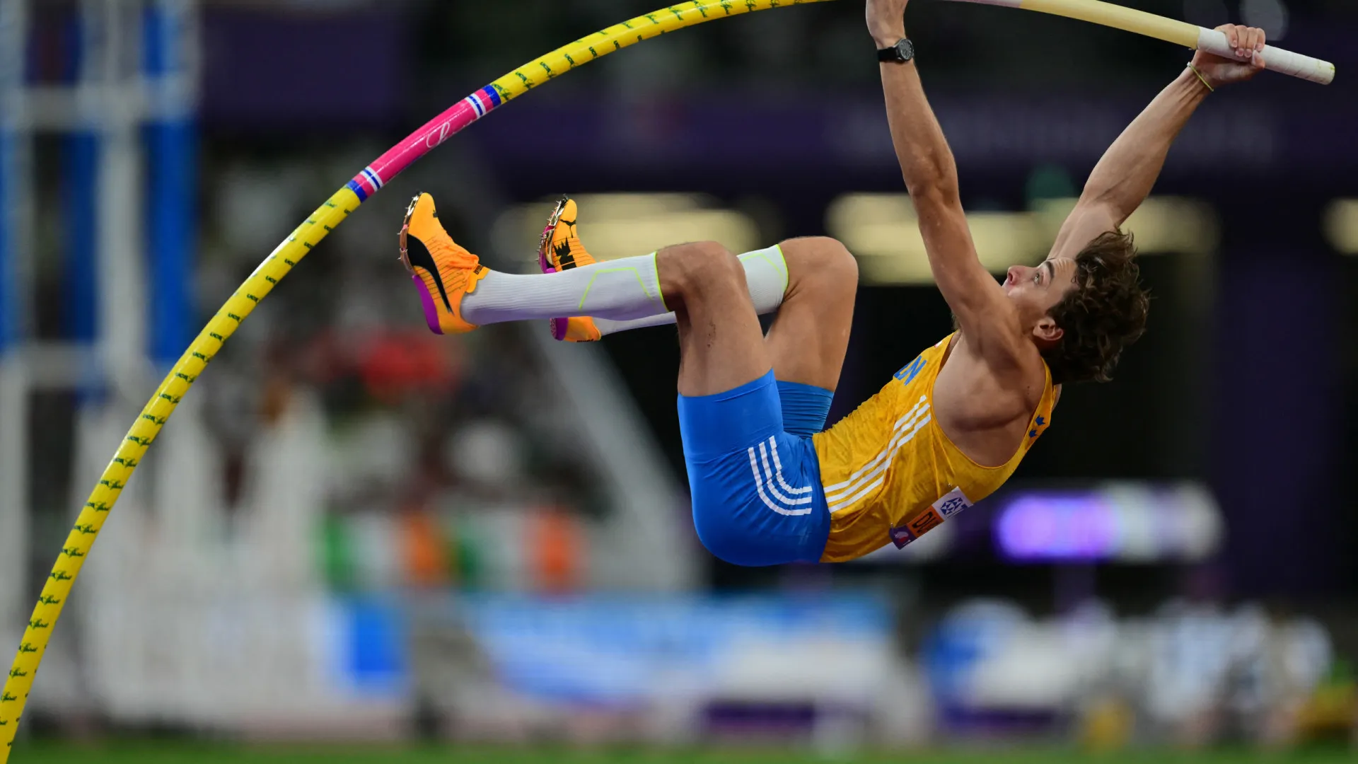 Armand Duplantis pode repetir prémio de atleta do ano nos prémios Laureus